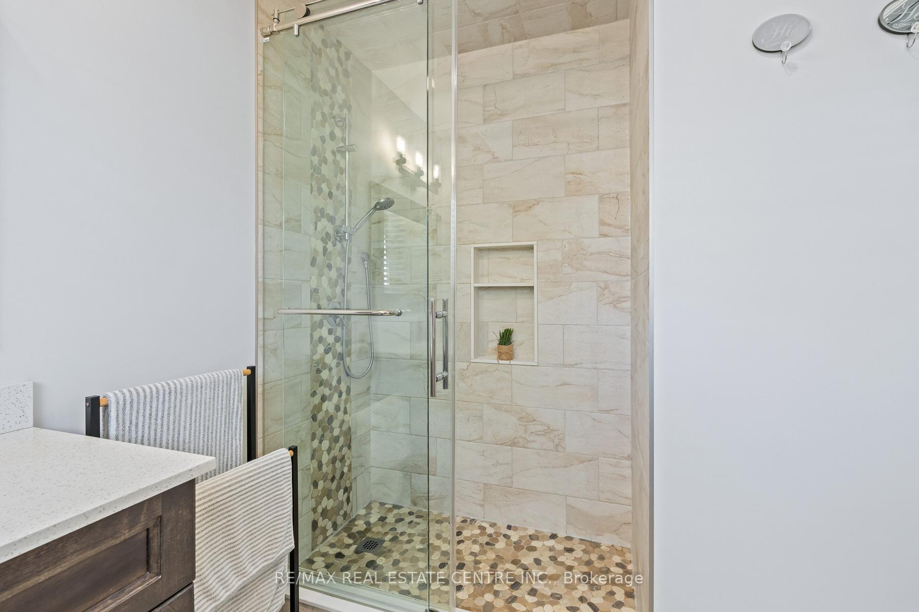 Photo 20 of 42 Ridgeway Avenue, Guelph, Pineridge/Westminster Woods — HOMEH