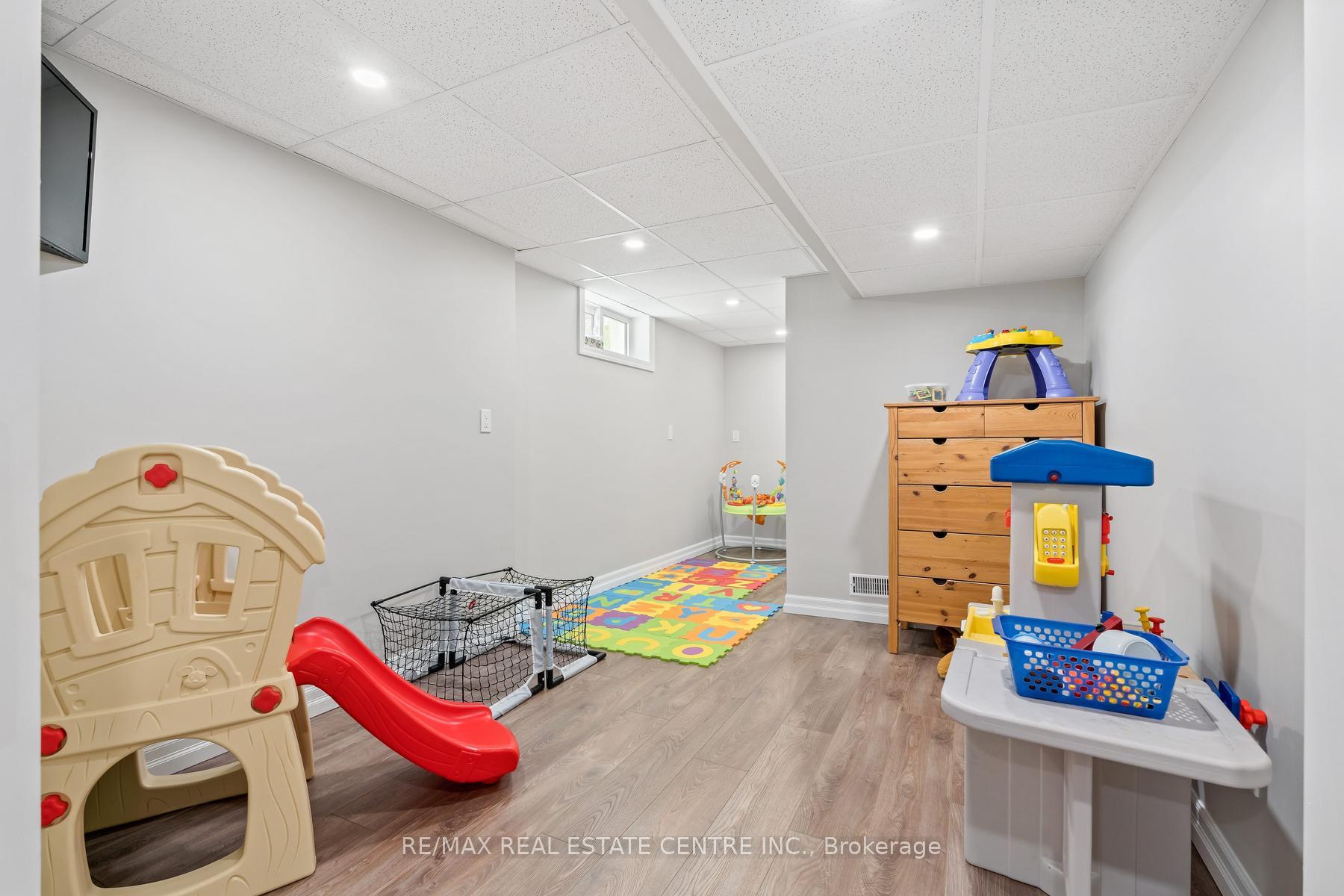Photo 26 of 42 Ridgeway Avenue, Guelph, Pineridge/Westminster Woods — HOMEH