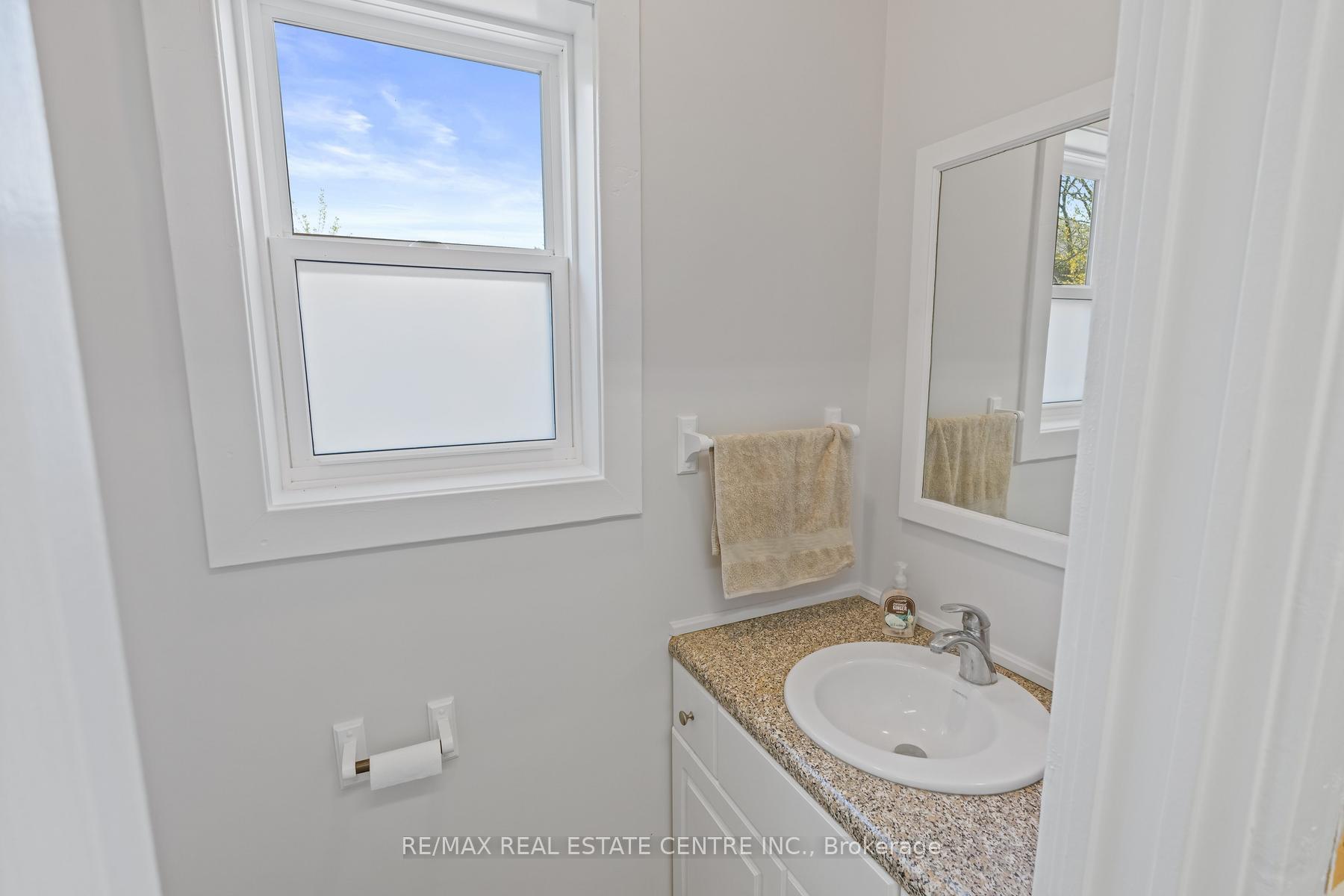 Photo 39 of 42 Ridgeway Avenue, Guelph, Pineridge/Westminster Woods — HOMEH