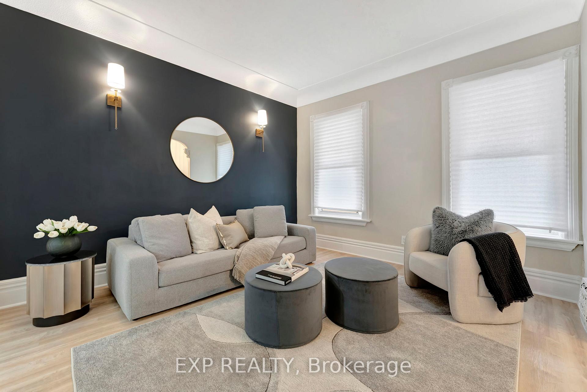 Photo of 142 Sanford Avenue N
