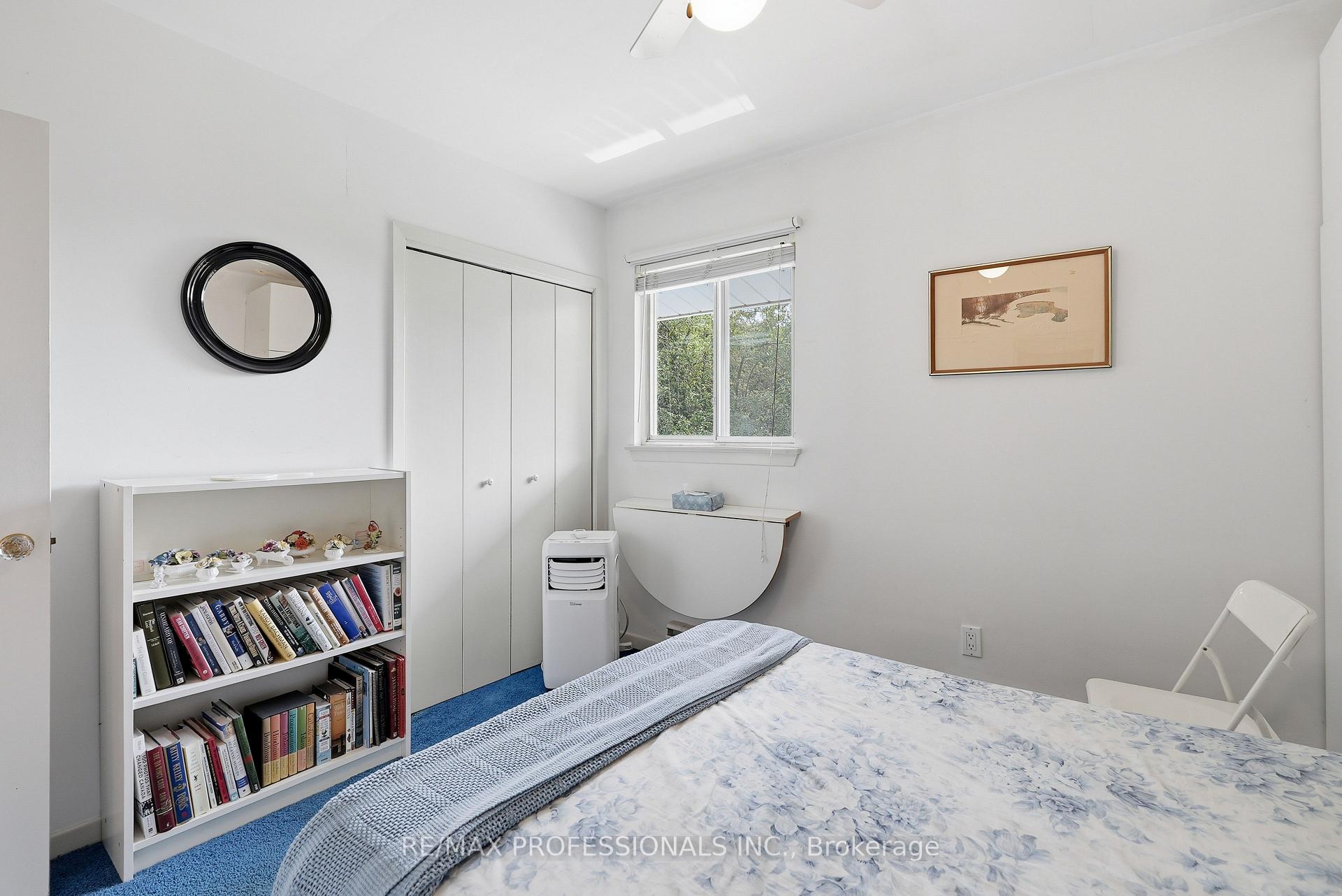 Photo 21 of 189 Edenbridge Drive, Etobicoke, Edenbridge-Humber Valley — HOMEH
