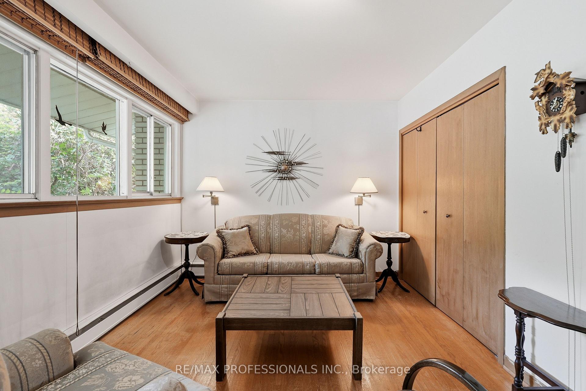 Photo 22 of 189 Edenbridge Drive, Etobicoke, Edenbridge-Humber Valley — HOMEH