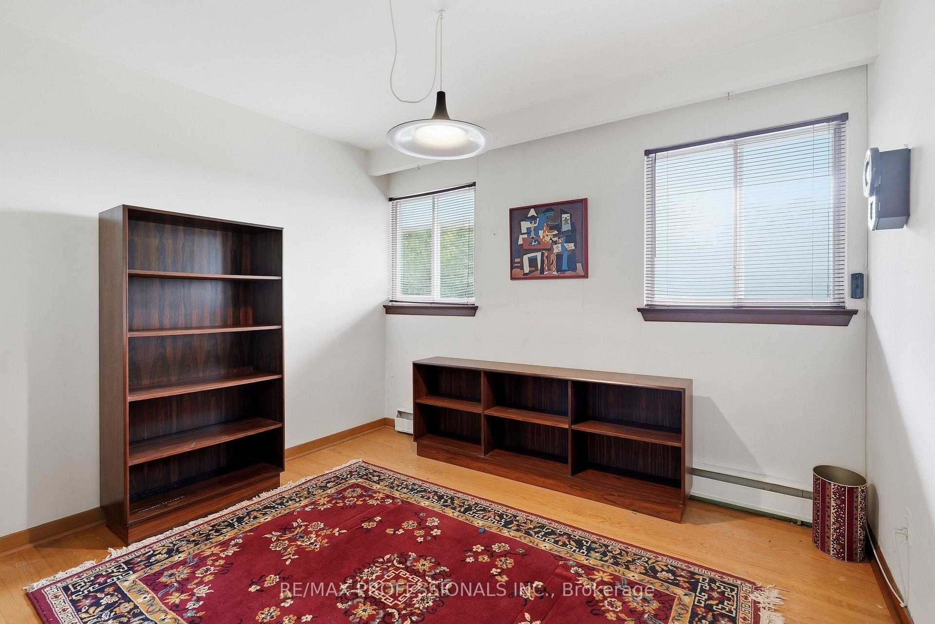 Photo 27 of 189 Edenbridge Drive, Etobicoke, Edenbridge-Humber Valley — HOMEH