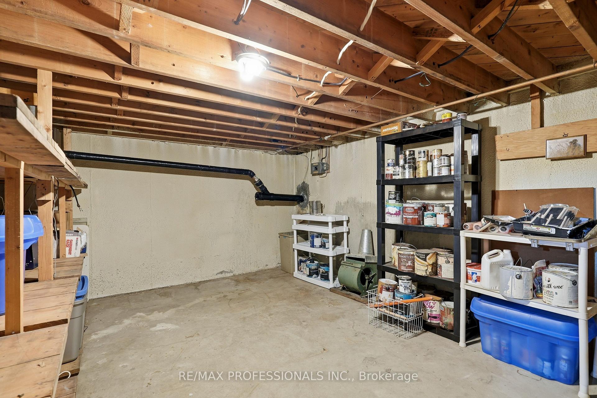 Photo 32 of 189 Edenbridge Drive, Etobicoke, Edenbridge-Humber Valley — HOMEH