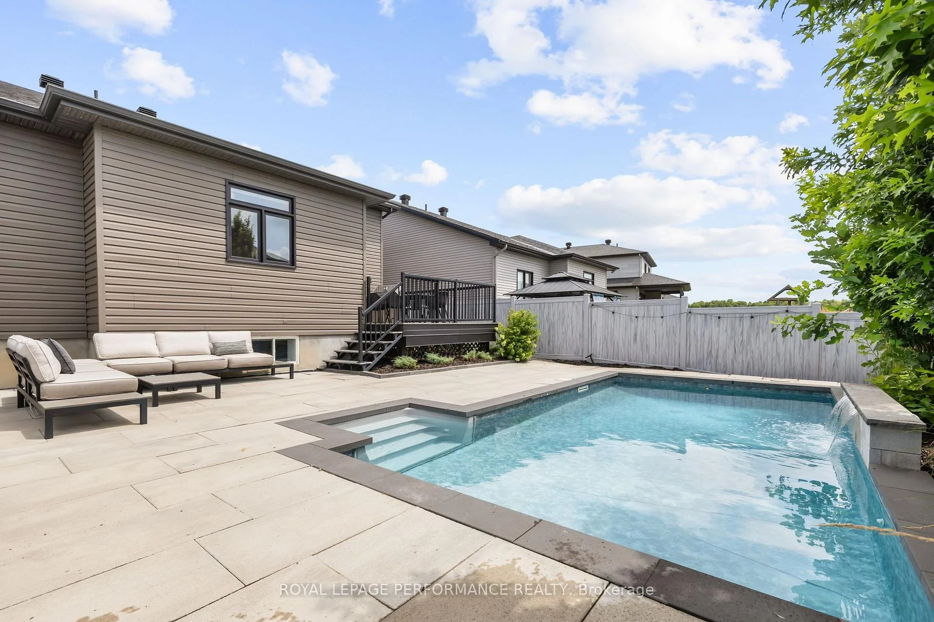 Photo 42 of 441 Bruges Street, Russell, Embrun — HOMEH