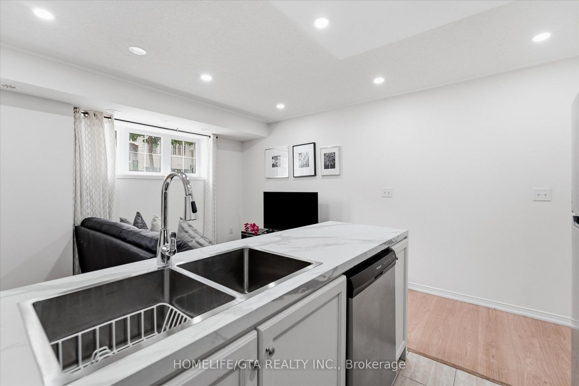 Photo 2 of Unit 3, 157 Isaac Devins Boulevard, North York, Humberlea-Pelmo Park — HOMEH