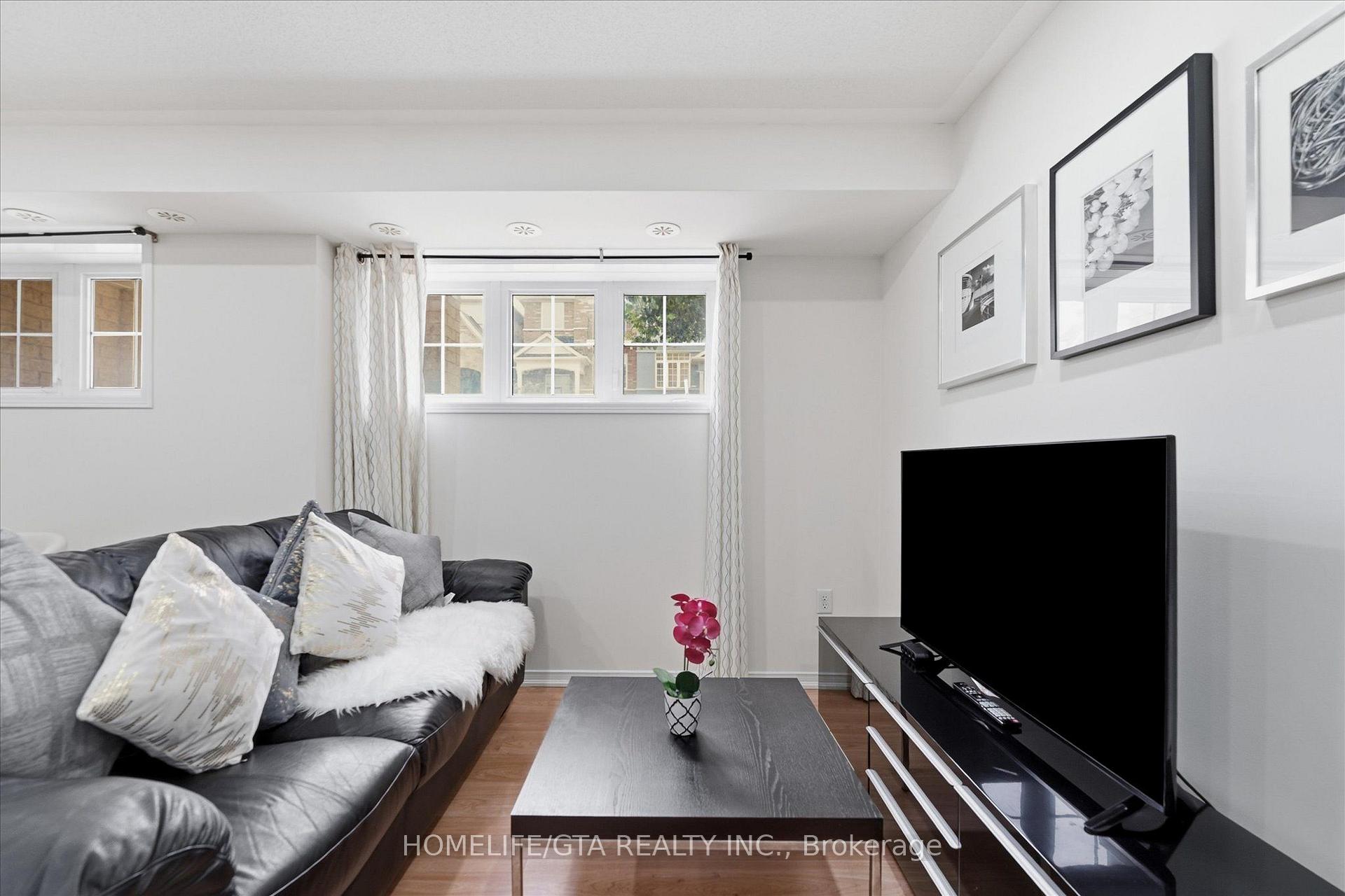 Photo 4 of Unit 3, 157 Isaac Devins Boulevard, North York, Humberlea-Pelmo Park — HOMEH