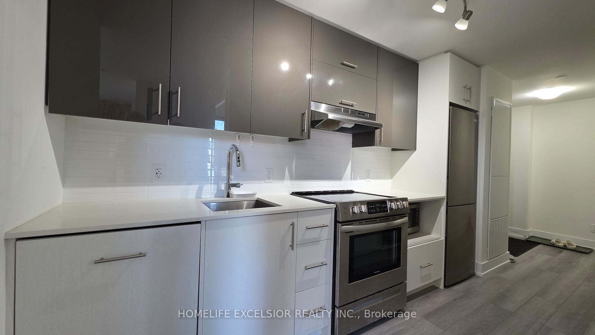 Photo 3 of Unit 829, 188 Fairview Mall Drive, North York, Don Valley Village — HOMEH