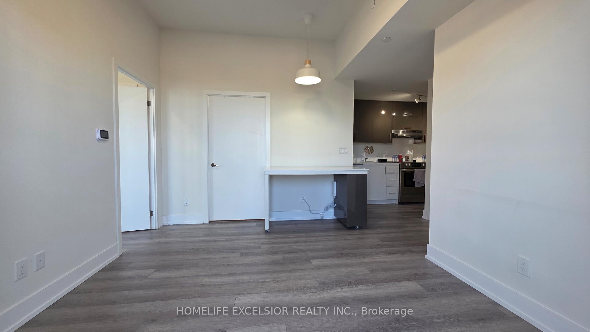 Photo 5 of Unit 829, 188 Fairview Mall Drive, North York, Don Valley Village — HOMEH