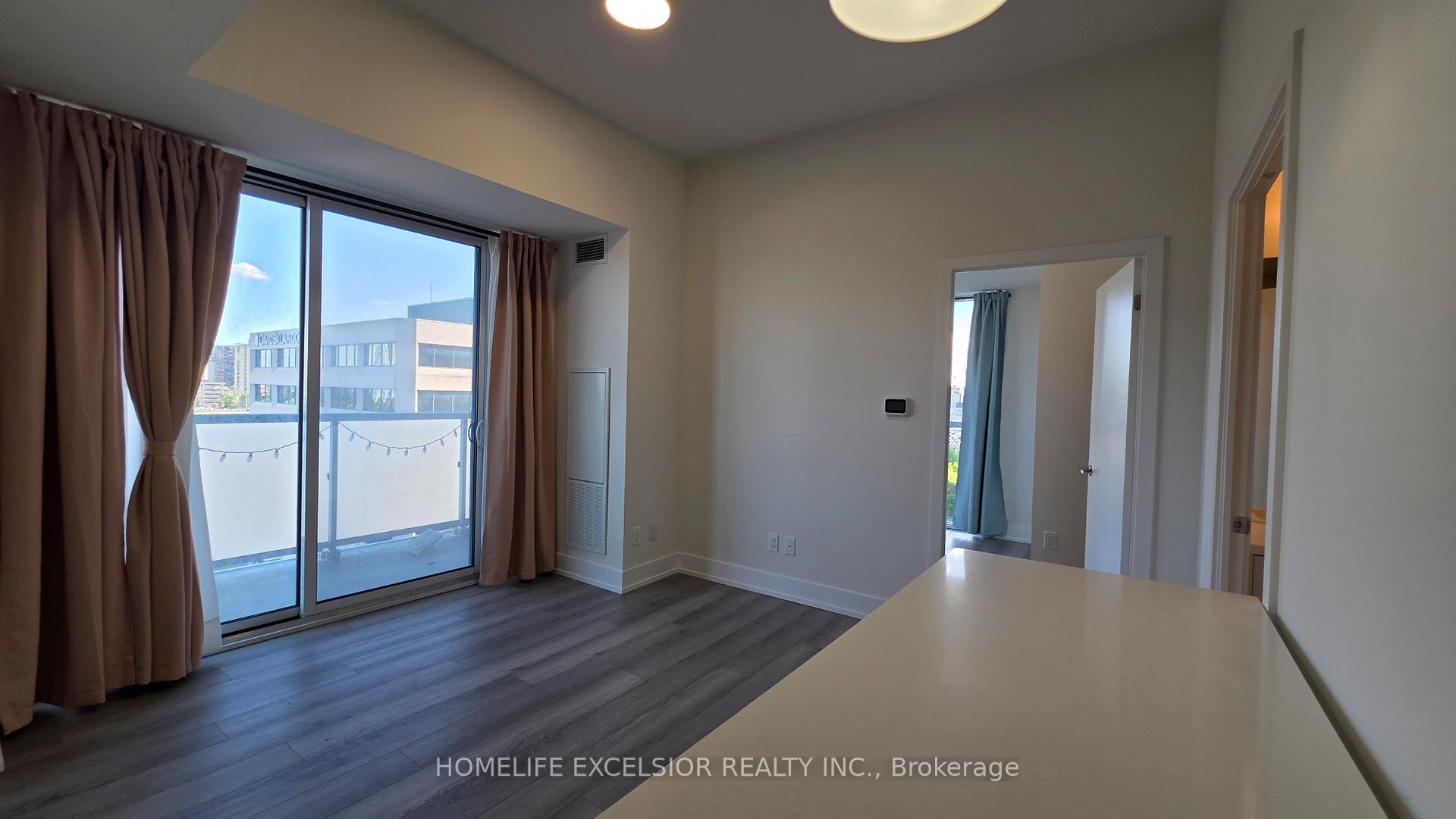 Photo 7 of Unit 829, 188 Fairview Mall Drive, North York, Don Valley Village — HOMEH