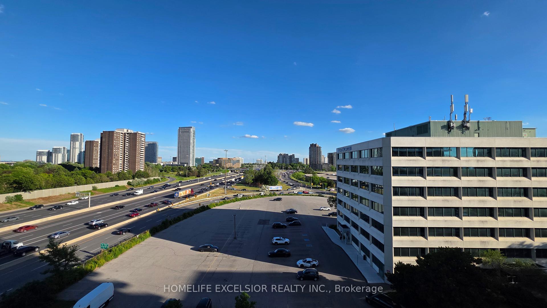 Photo 13 of Unit 829, 188 Fairview Mall Drive, North York, Don Valley Village — HOMEH