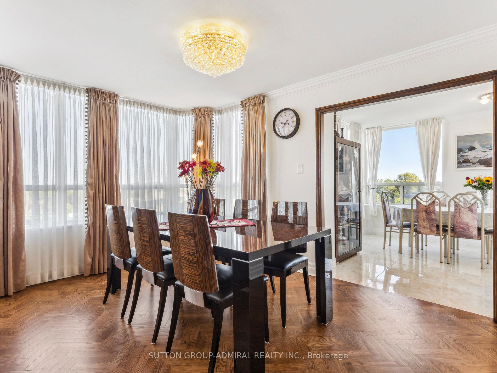 Photo 5 of Unit 604, 7 Townsgate Drive, Vaughan, Crestwood-Springfarm-Yorkhill — HOMEH