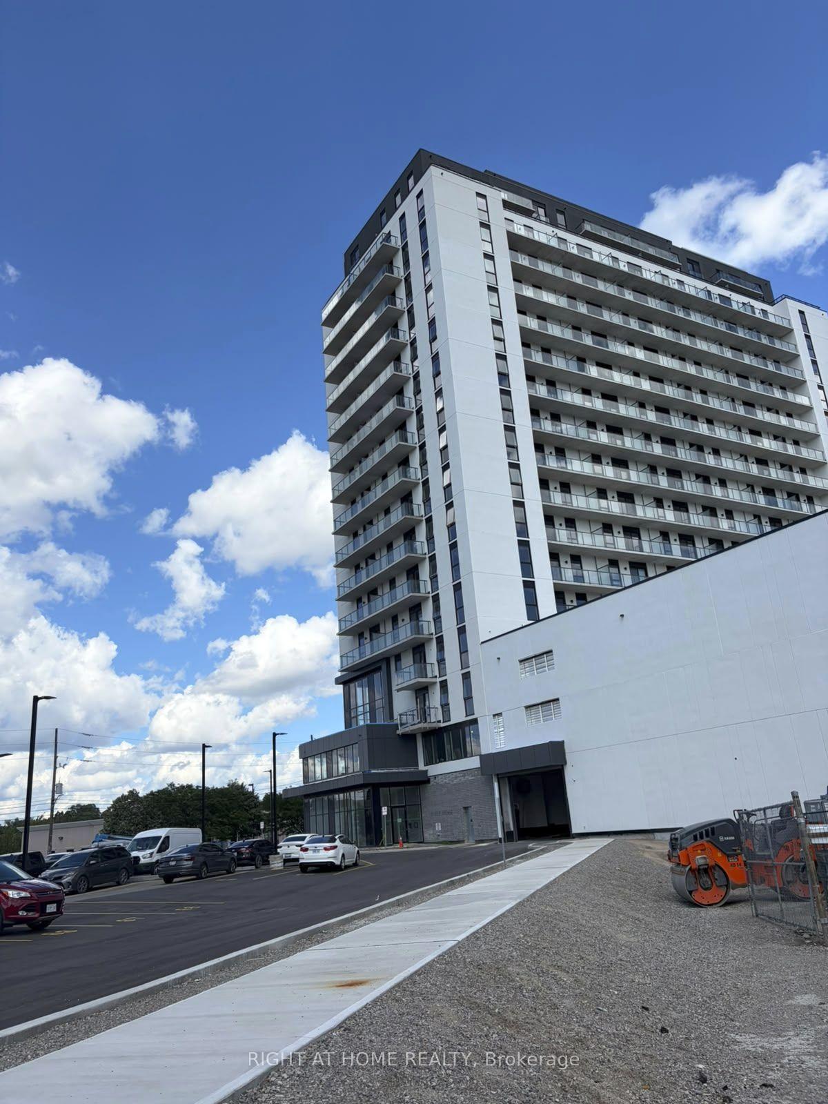 Photo 5 of Unit 1402, 33 Erie Avenue, Brantford, Eagle Place West — HOMEH
