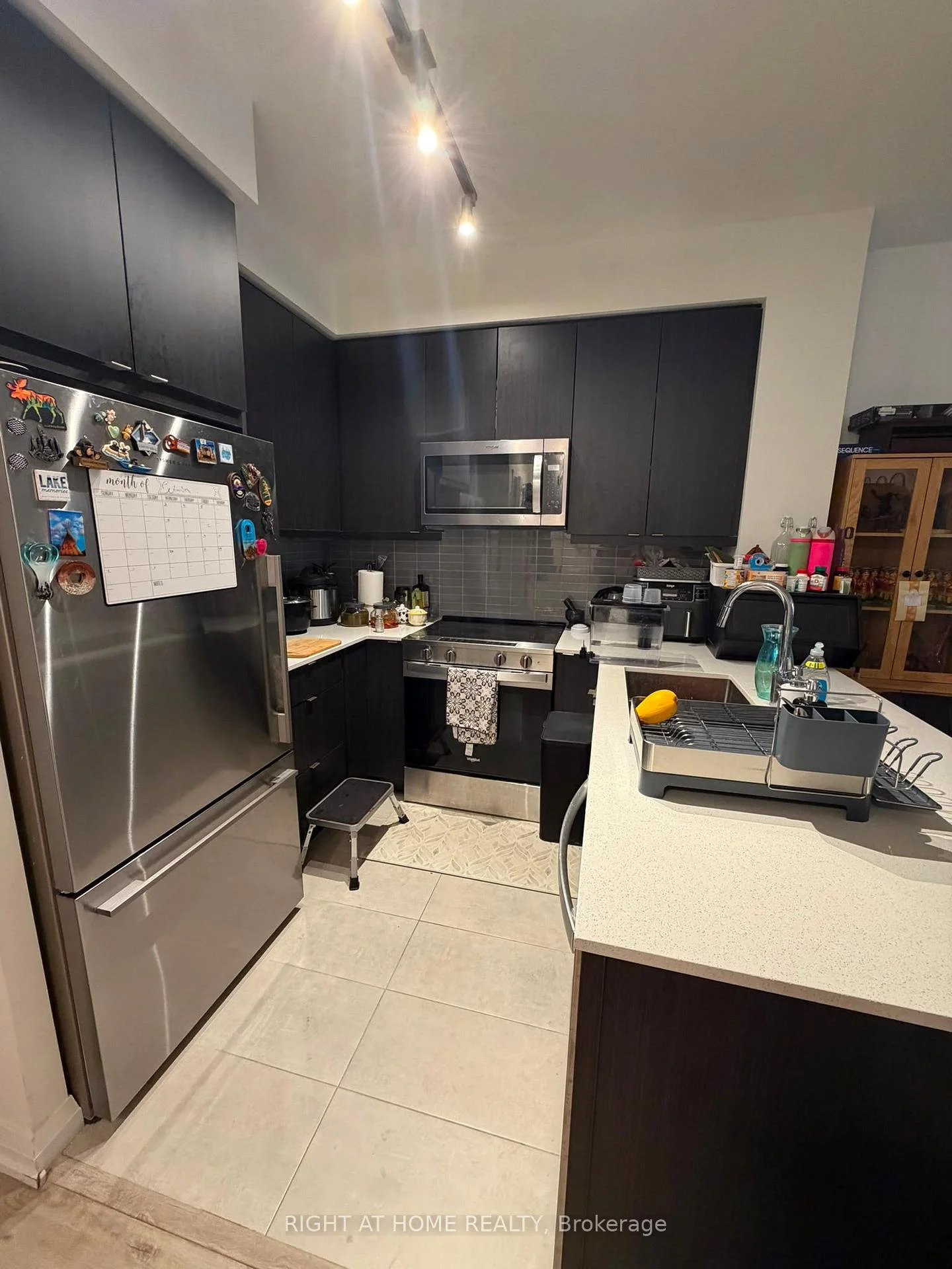 Photo 31 of Unit 1402, 33 Erie Avenue, Brantford, Eagle Place West — HOMEH