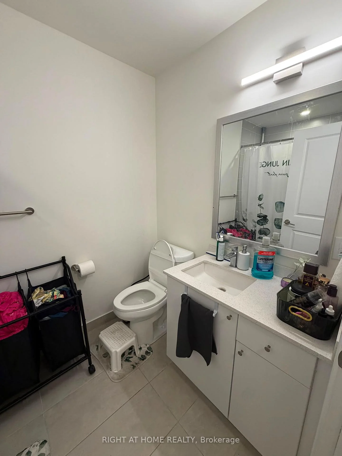 Photo 34 of Unit 1402, 33 Erie Avenue, Brantford, Eagle Place West — HOMEH