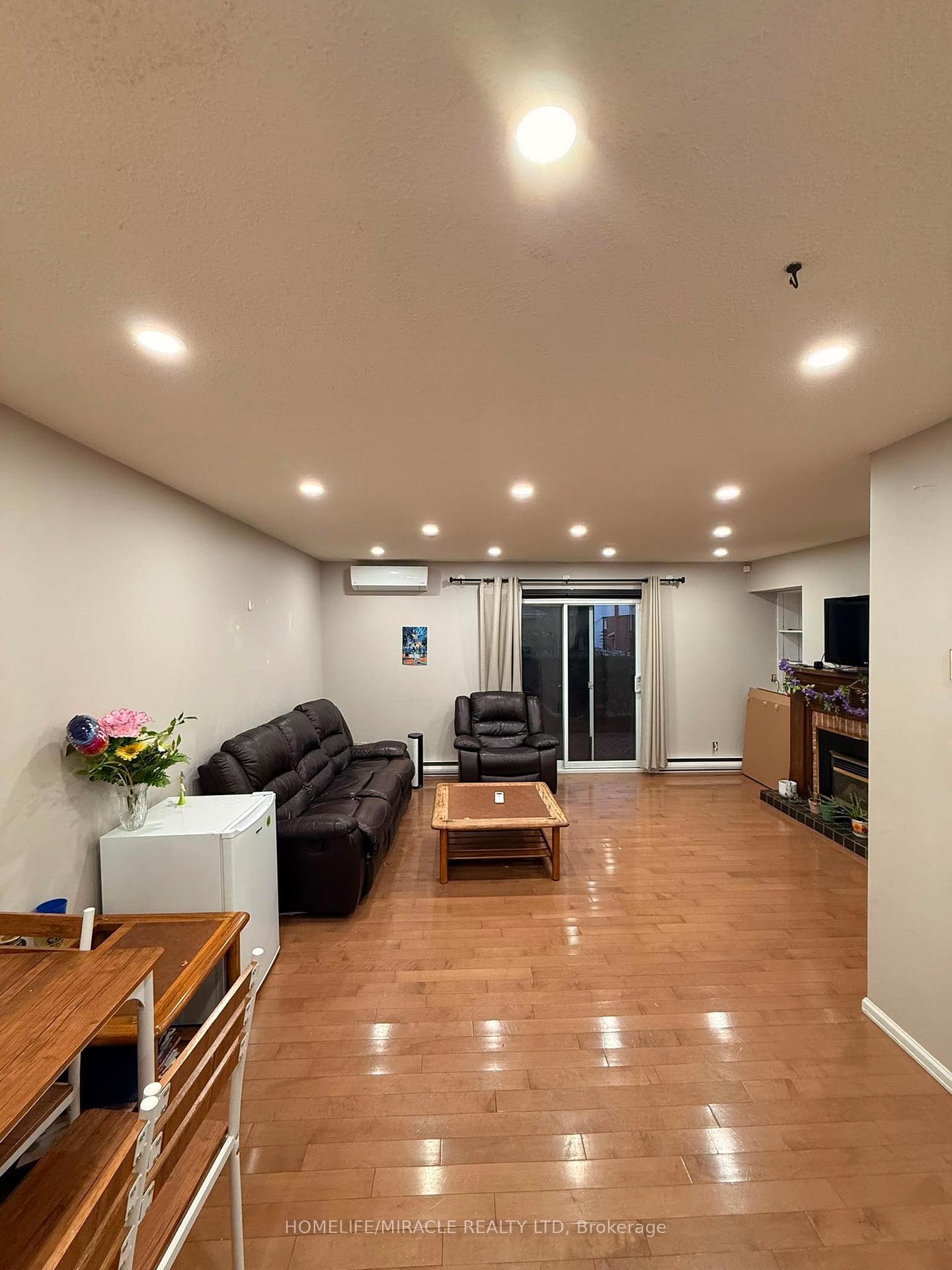 Photo 4 of Unit 48, 115 Wright Crescent, Kingston, Central City East — HOMEH