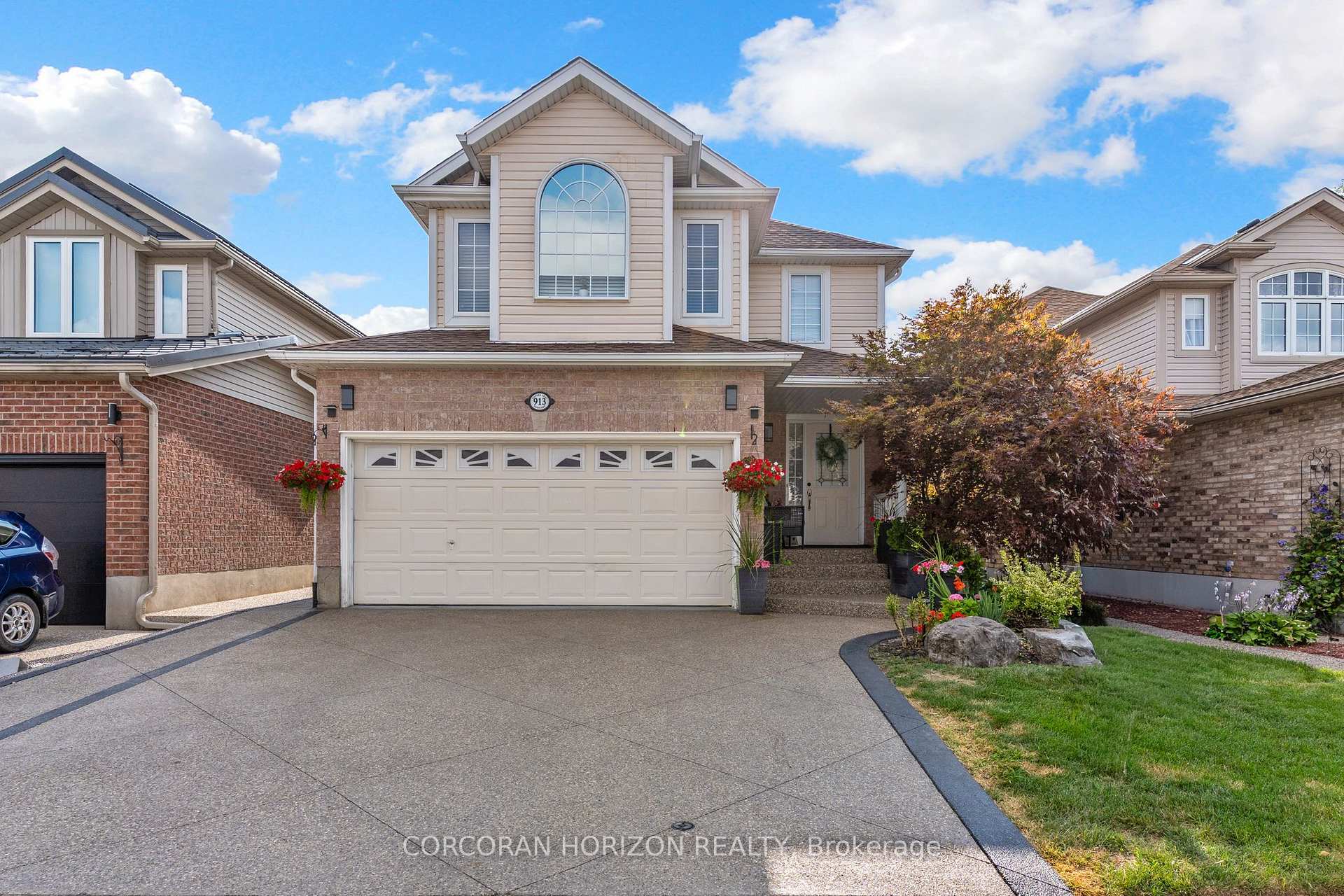 Photo 1 of 913 Copper Leaf Crescent, Kitchener, Trussler — HOMEH