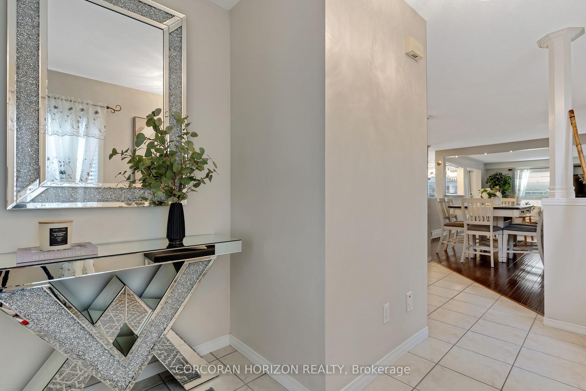 Photo 3 of 913 Copper Leaf Crescent, Kitchener, Trussler — HOMEH