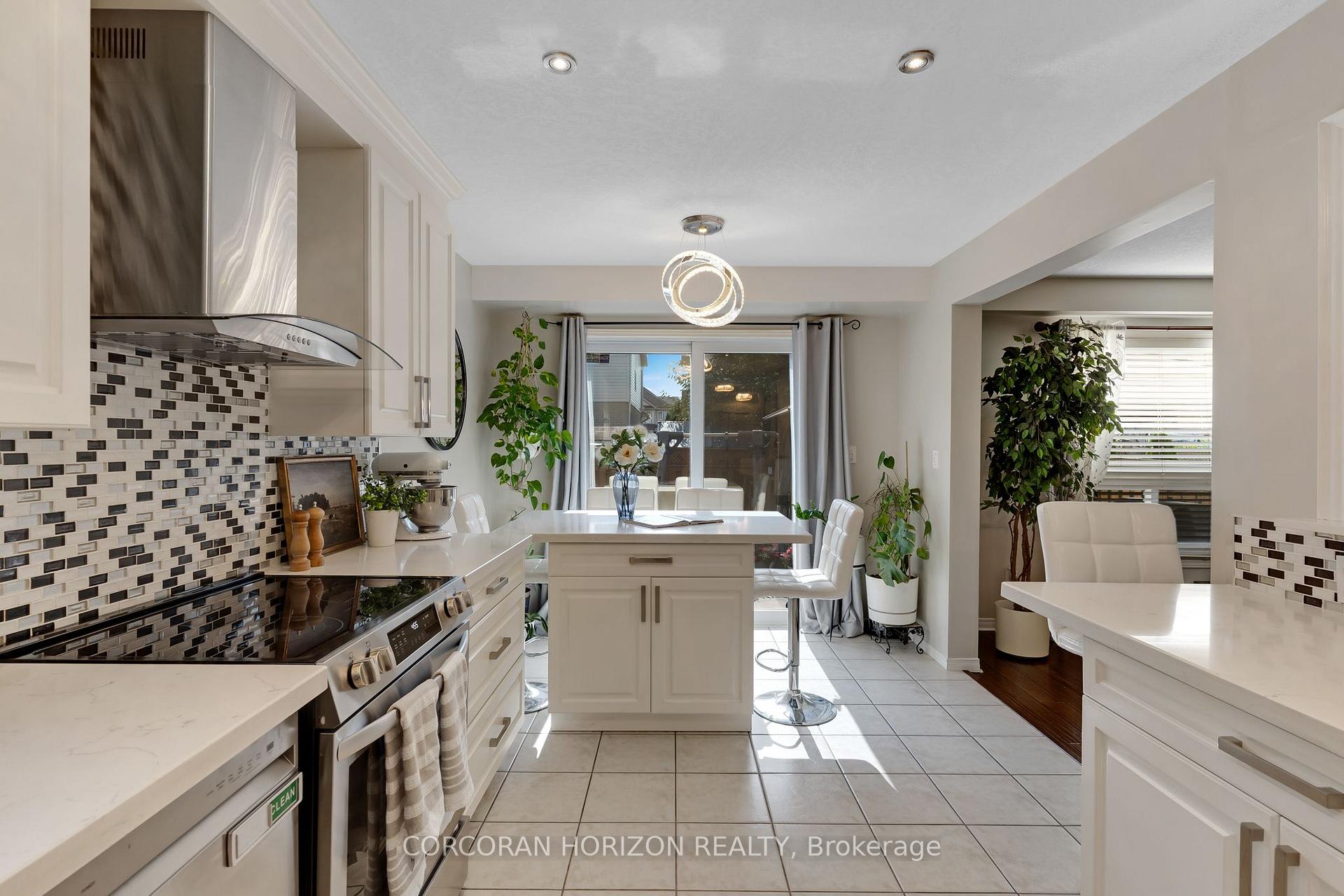 Photo 18 of 913 Copper Leaf Crescent, Kitchener, Trussler — HOMEH