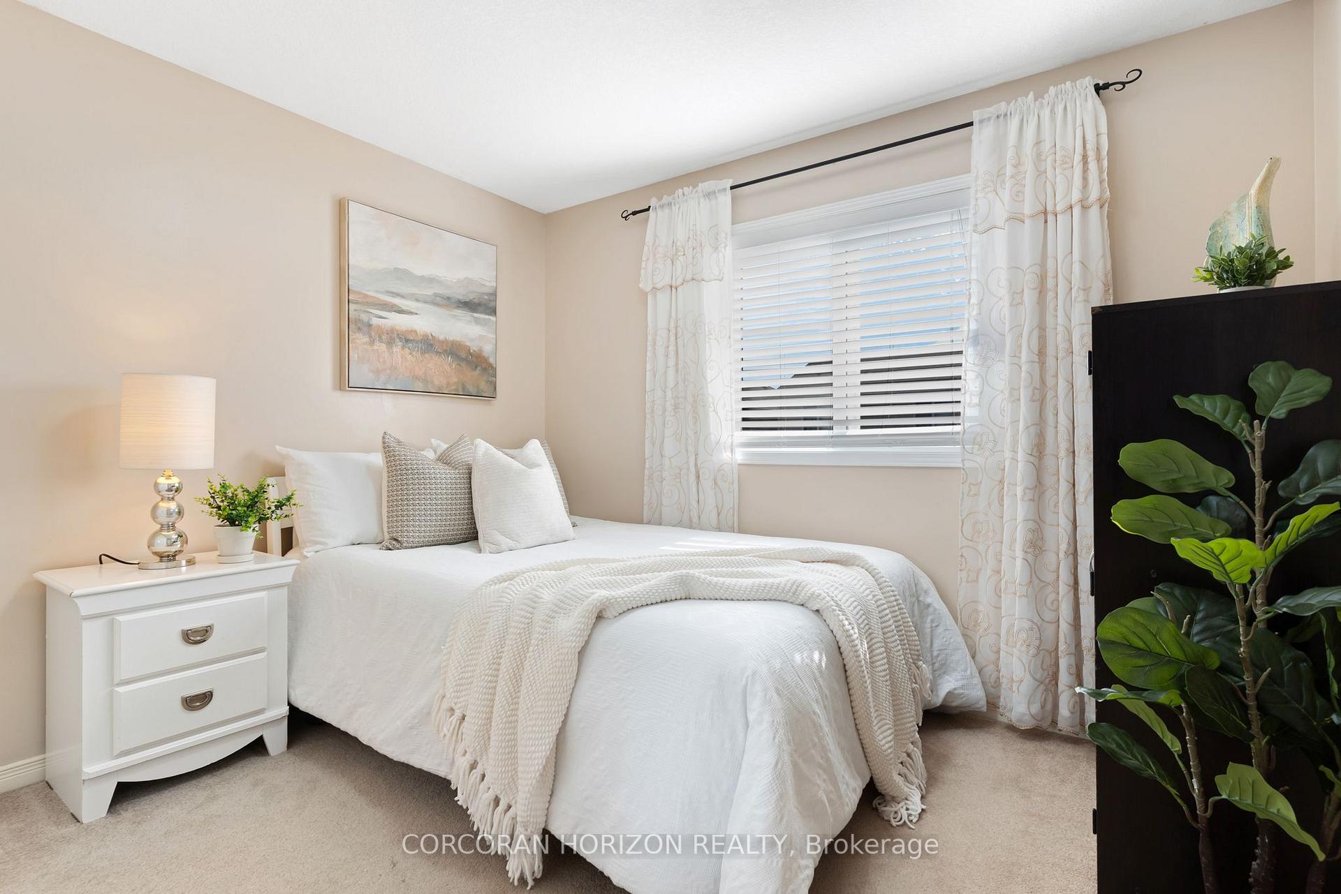 Photo 34 of 913 Copper Leaf Crescent, Kitchener, Trussler — HOMEH