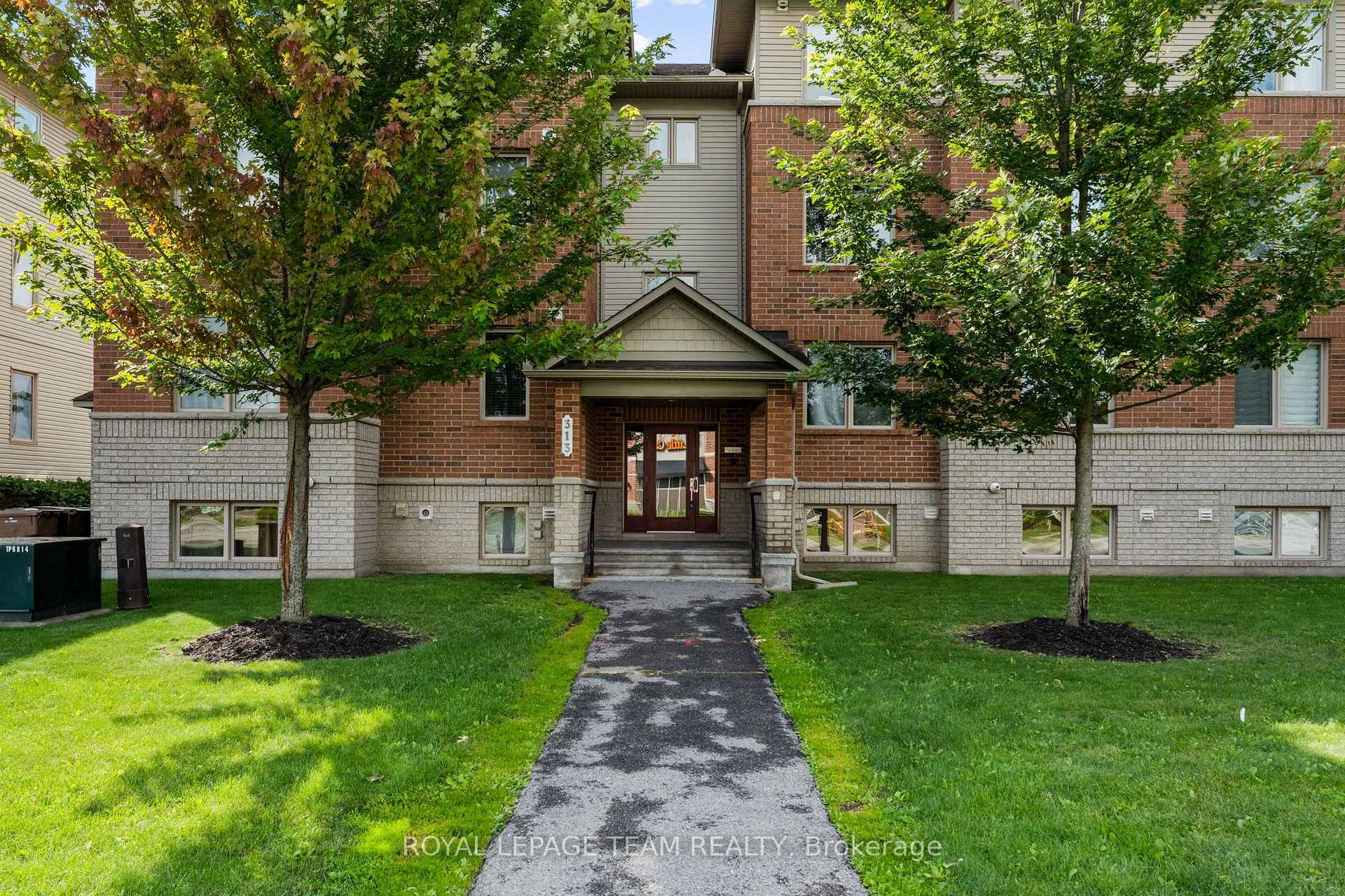 Photo 4 of Unit 2, 313 Cresthaven Drive, Ottawa, Barrhaven East — HOMEH