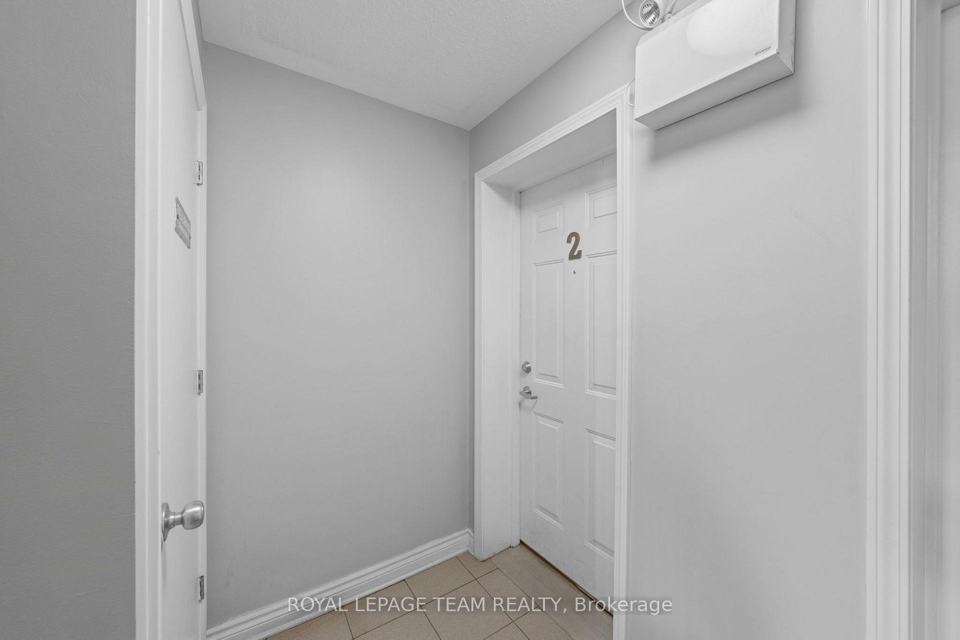 Photo 8 of Unit 2, 313 Cresthaven Drive, Ottawa, Barrhaven East — HOMEH