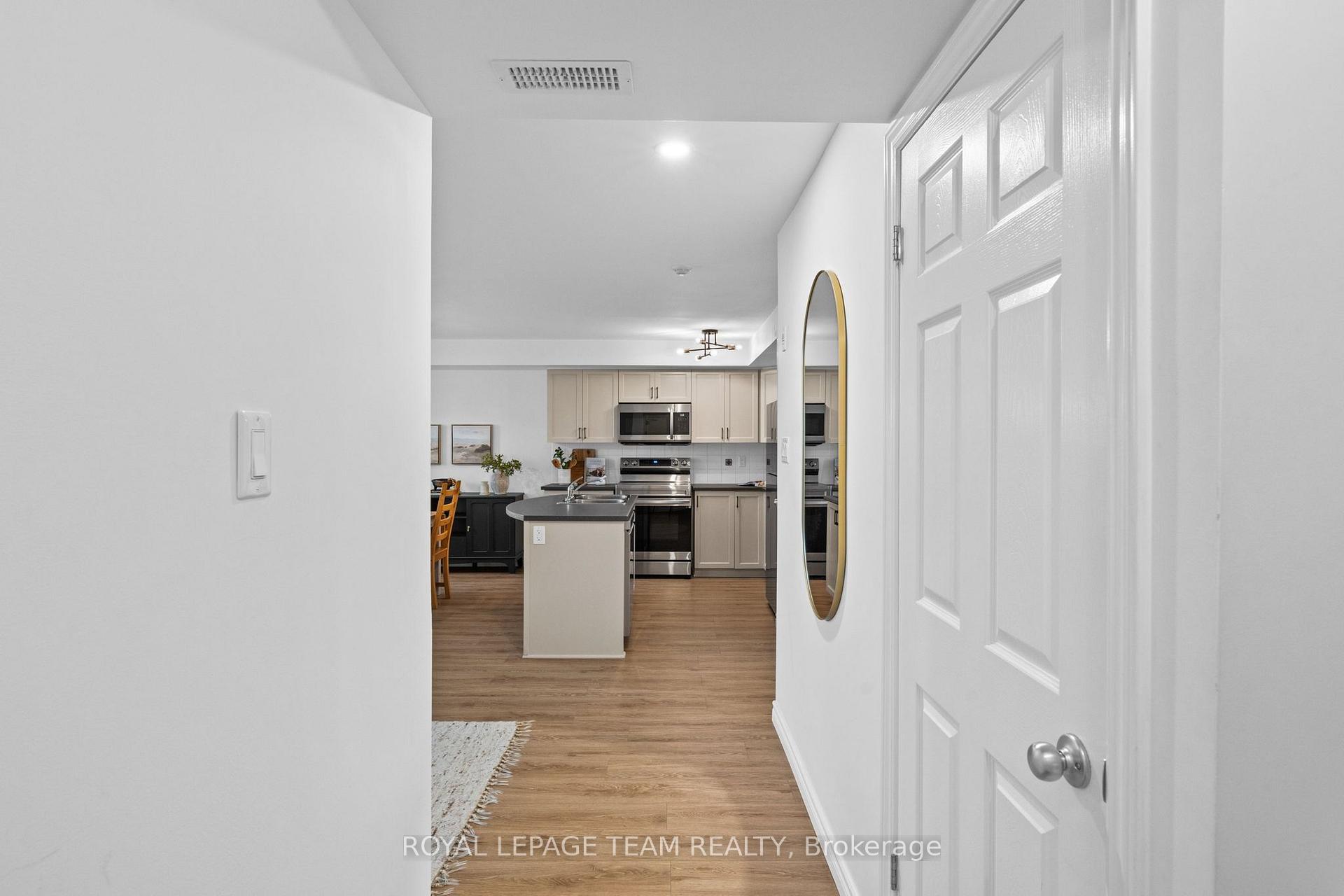 Photo 12 of Unit 2, 313 Cresthaven Drive, Ottawa, Barrhaven East — HOMEH