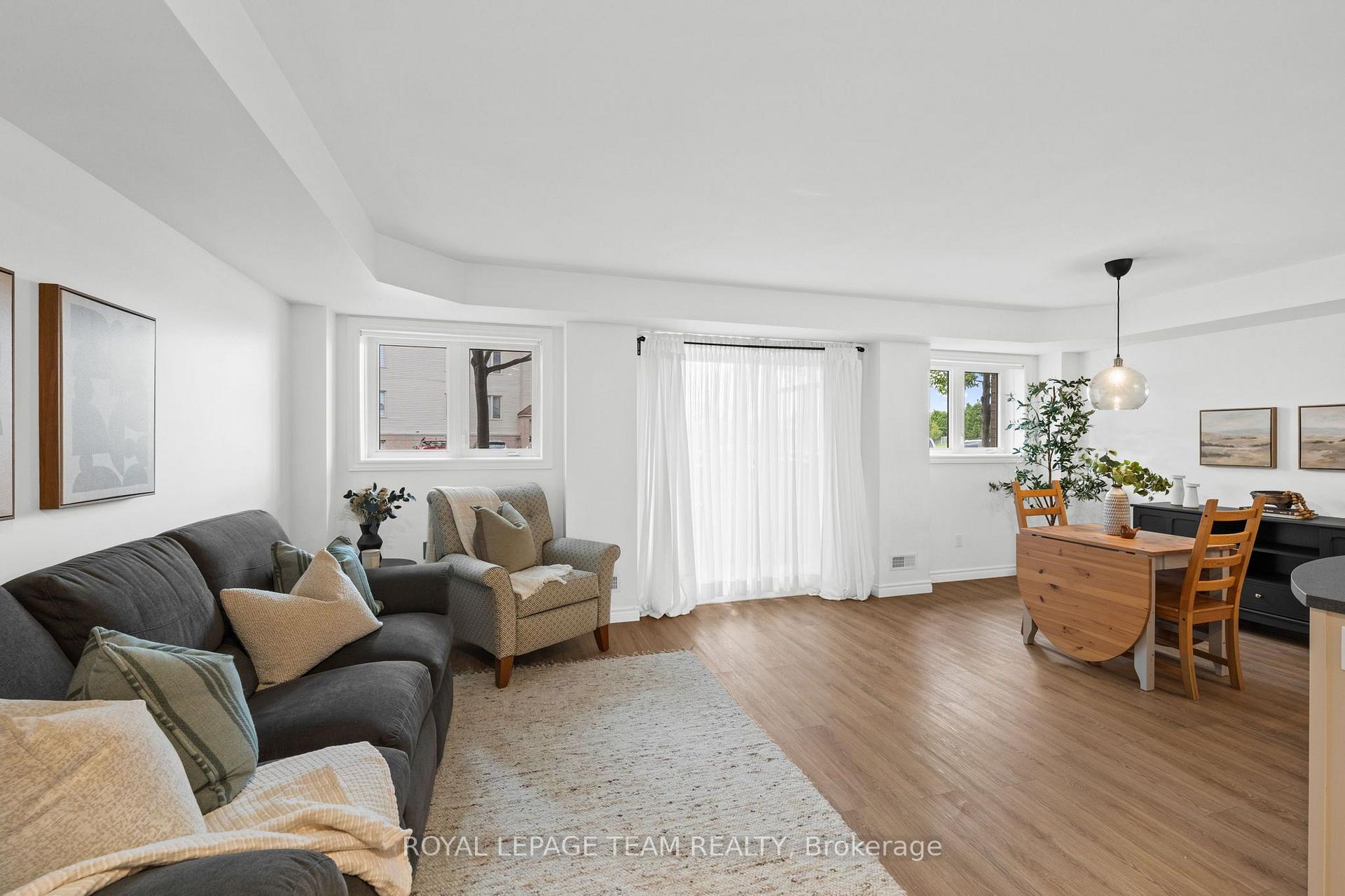 Photo 14 of Unit 2, 313 Cresthaven Drive, Ottawa, Barrhaven East — HOMEH