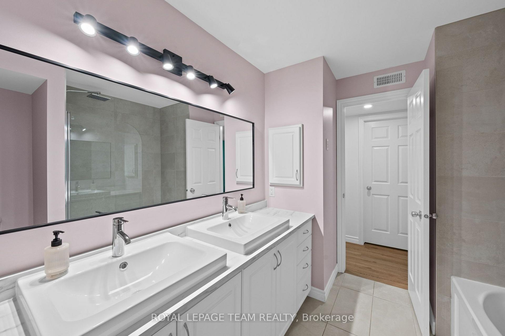 Photo 36 of Unit 2, 313 Cresthaven Drive, Ottawa, Barrhaven East — HOMEH