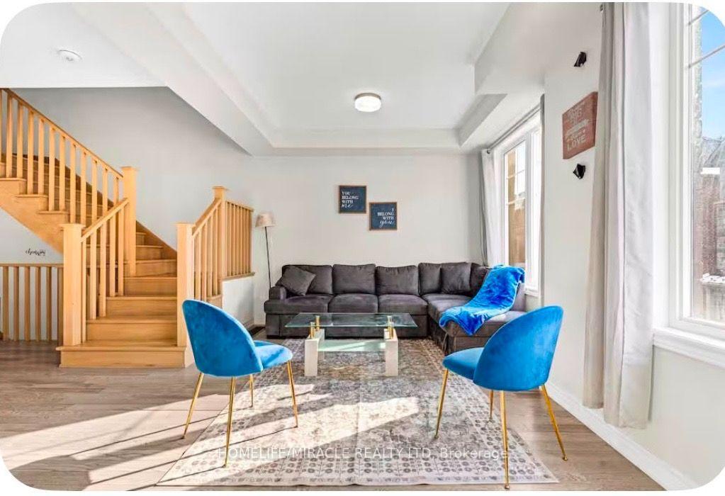 Photo 5 of 27 Folcroft Street, Brampton, Credit Valley — HOMEH