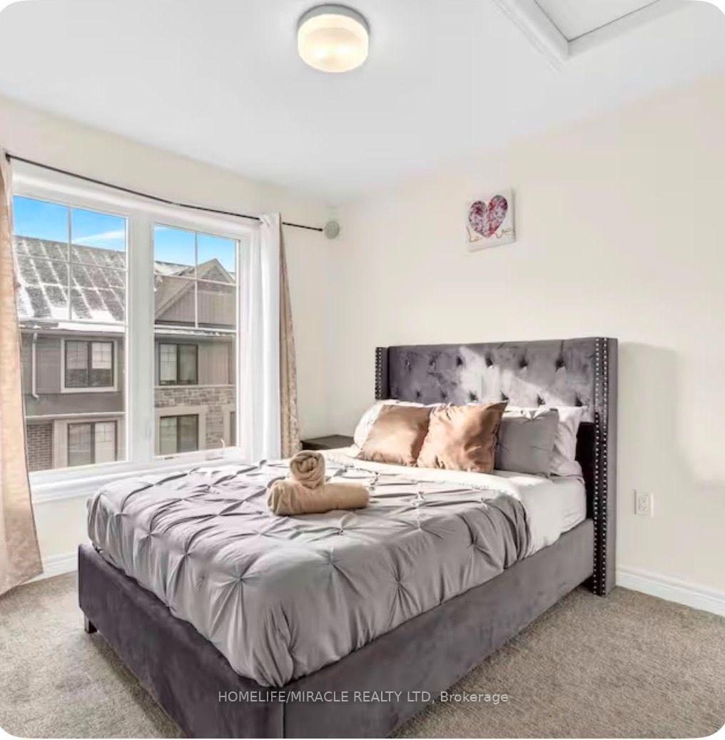 Photo 7 of 27 Folcroft Street, Brampton, Credit Valley — HOMEH