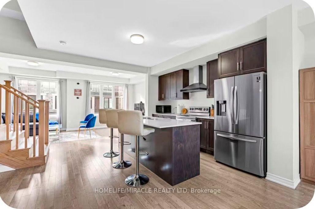 Photo 10 of 27 Folcroft Street, Brampton, Credit Valley — HOMEH