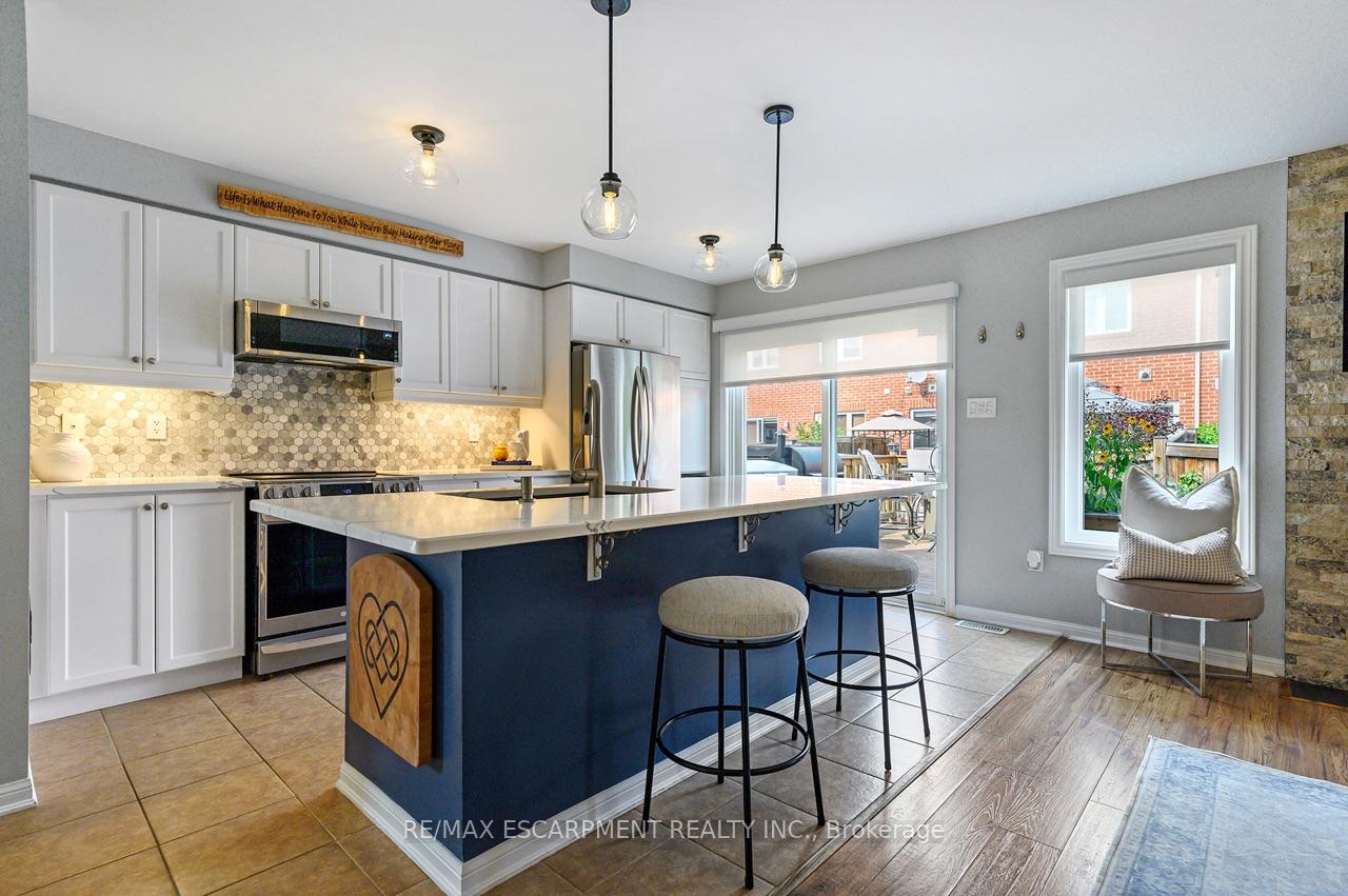 Photo 8 of 625 Gervais Terrace, Milton, Coates — HOMEH