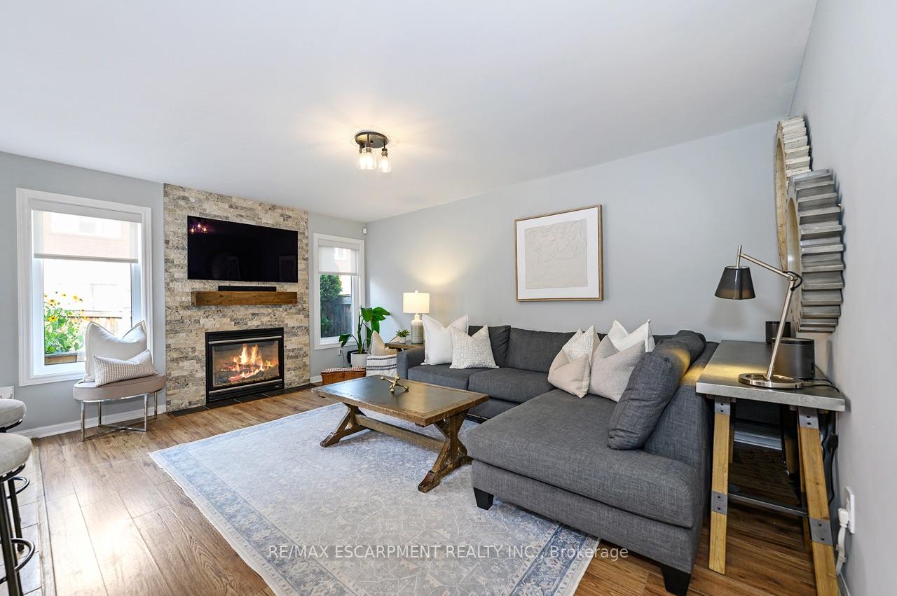 Photo 13 of 625 Gervais Terrace, Milton, Coates — HOMEH