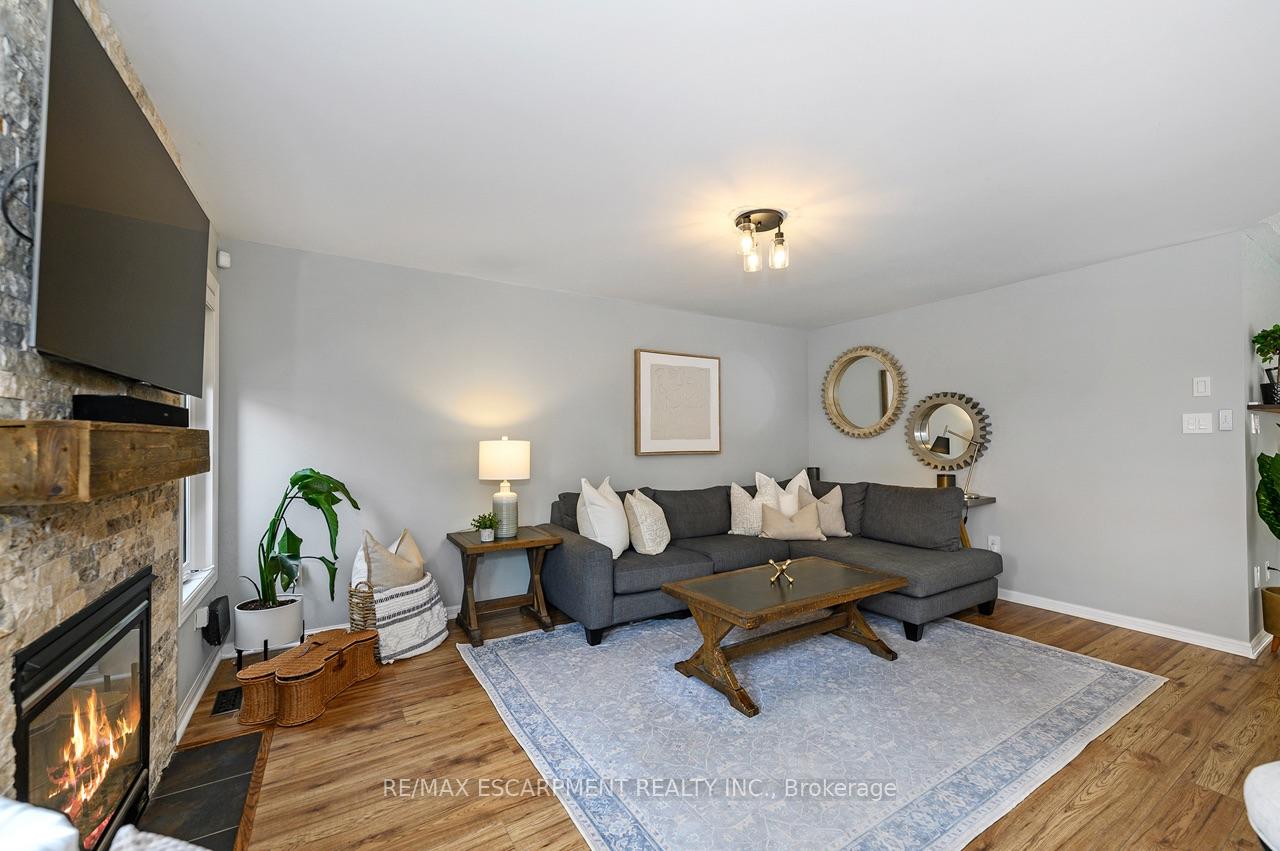 Photo 14 of 625 Gervais Terrace, Milton, Coates — HOMEH