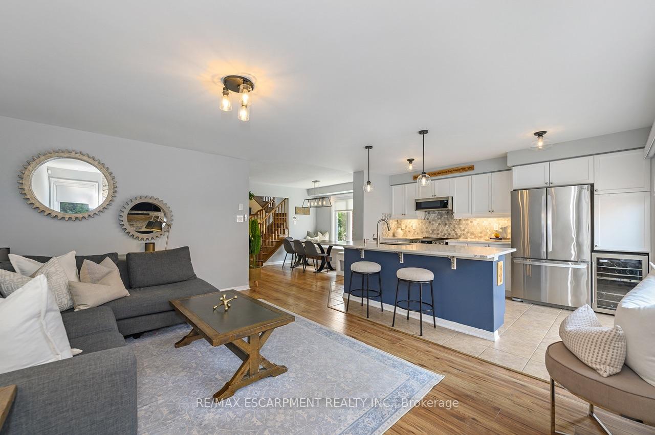 Photo 16 of 625 Gervais Terrace, Milton, Coates — HOMEH
