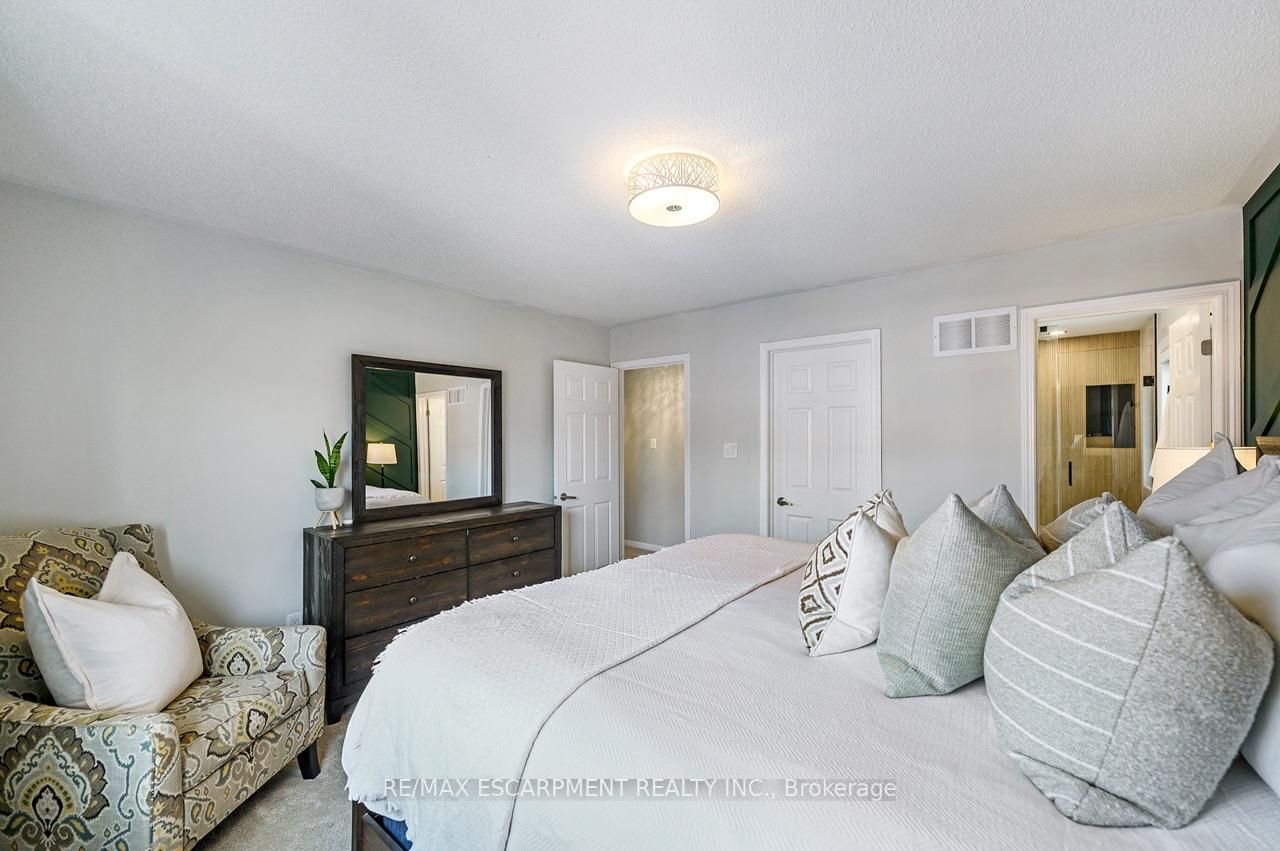 Photo 19 of 625 Gervais Terrace, Milton, Coates — HOMEH