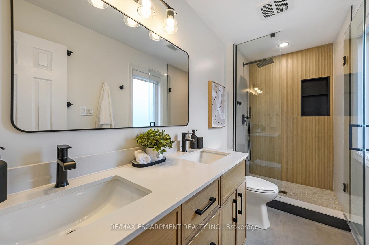 Photo 20 of 625 Gervais Terrace, Milton, Coates — HOMEH