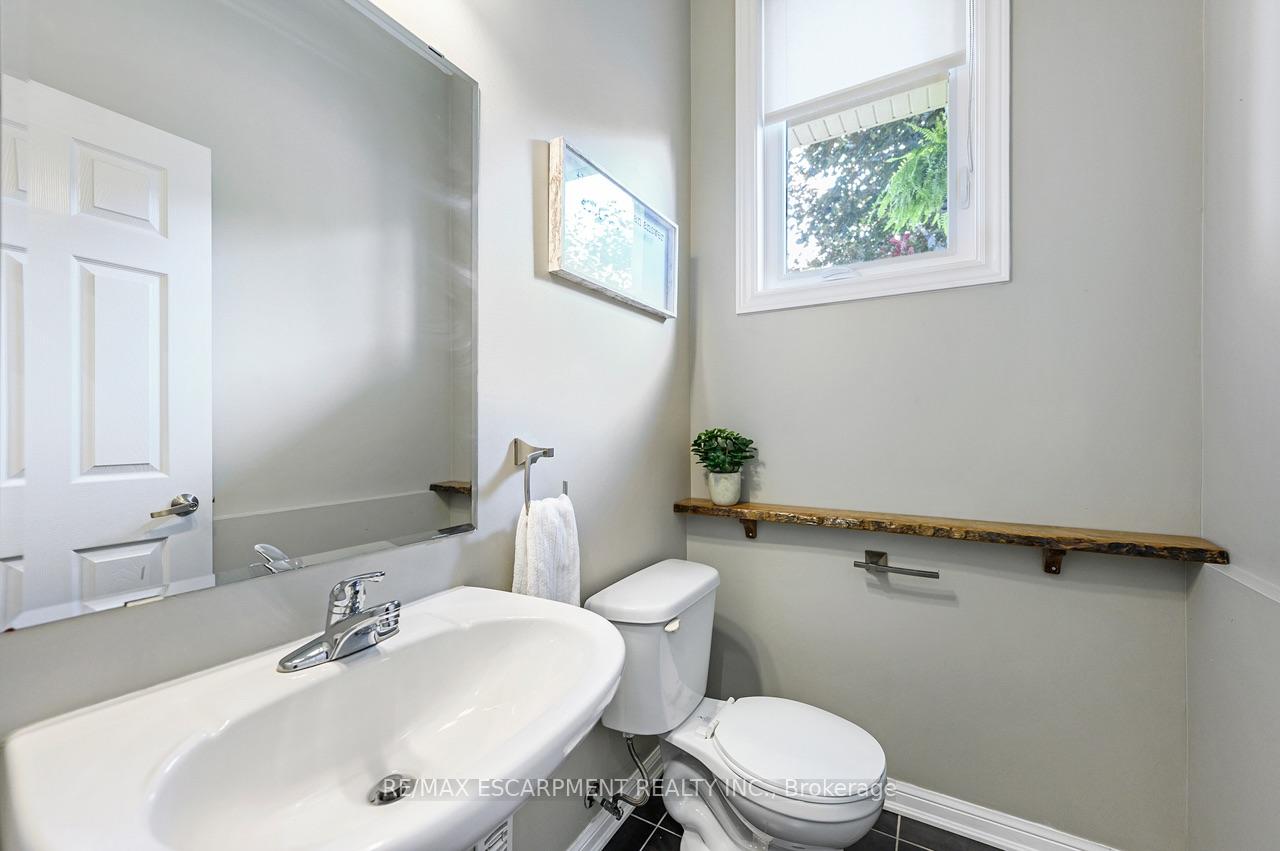Photo 26 of 625 Gervais Terrace, Milton, Coates — HOMEH