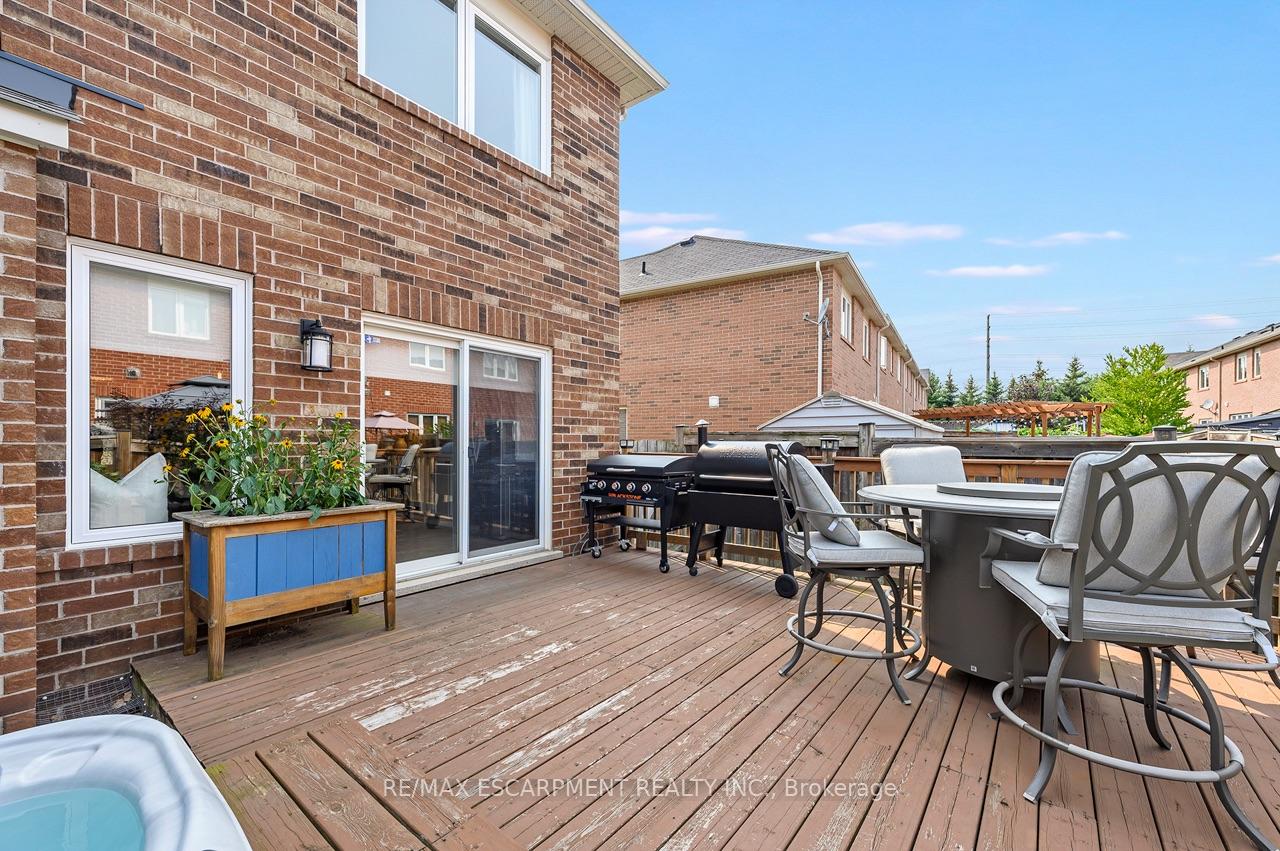 Photo 33 of 625 Gervais Terrace, Milton, Coates — HOMEH