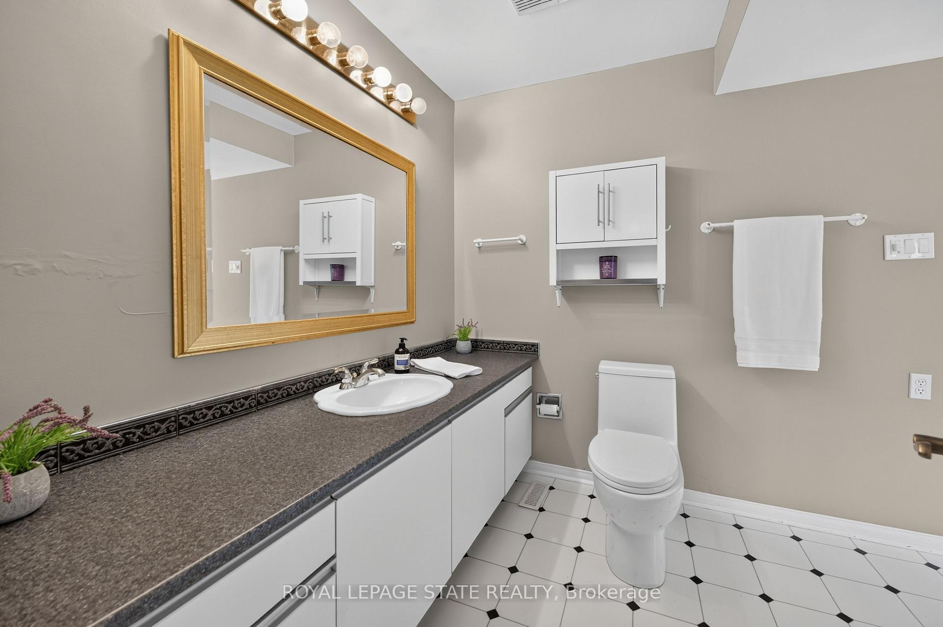Photo 26 of Unit 11, 151 Mcniven Road, Hamilton, Ancaster — HOMEH