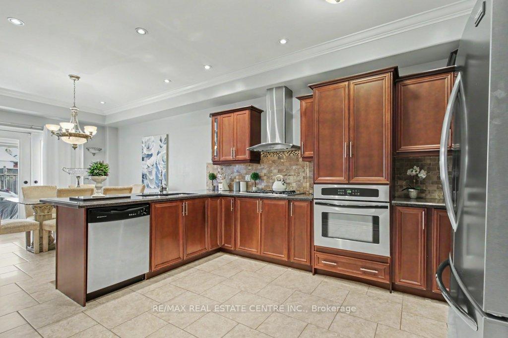 Photo 10 of 284 Normanhurst Avenue, Hamilton, Normanhurst — HOMEH