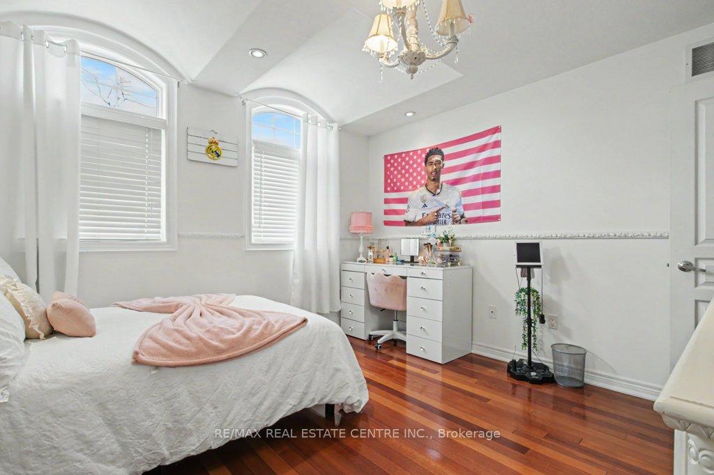 Photo 24 of 284 Normanhurst Avenue, Hamilton, Normanhurst — HOMEH