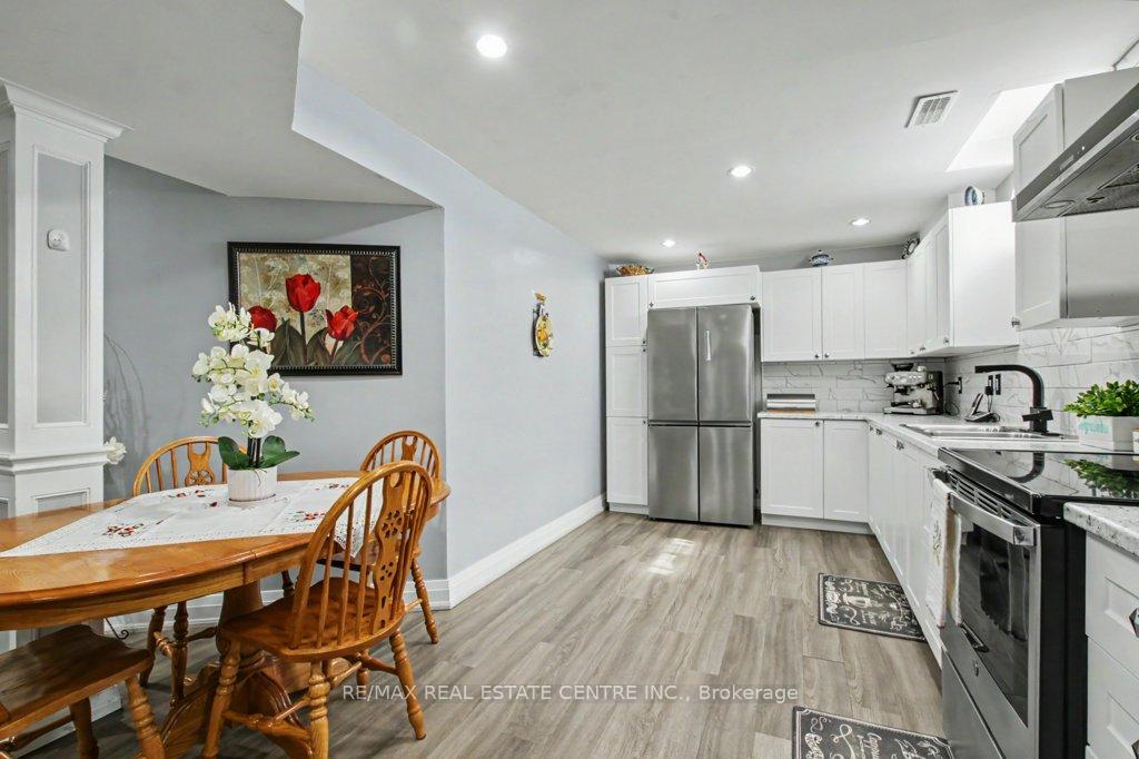 Photo 40 of 284 Normanhurst Avenue, Hamilton, Normanhurst — HOMEH