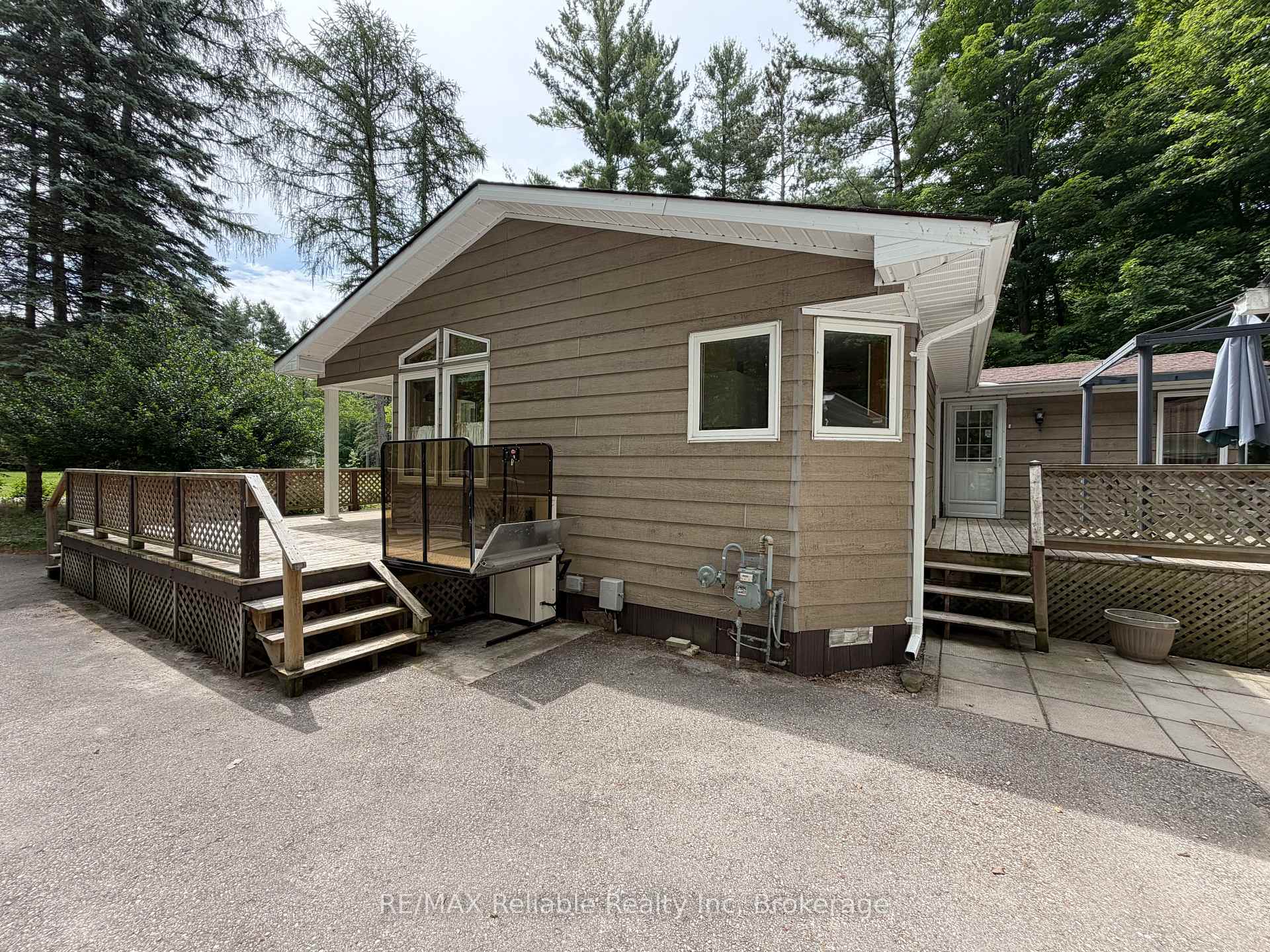 Photo 5 of 117 Tamarack Drive, Central Huron, Goderich — HOMEH