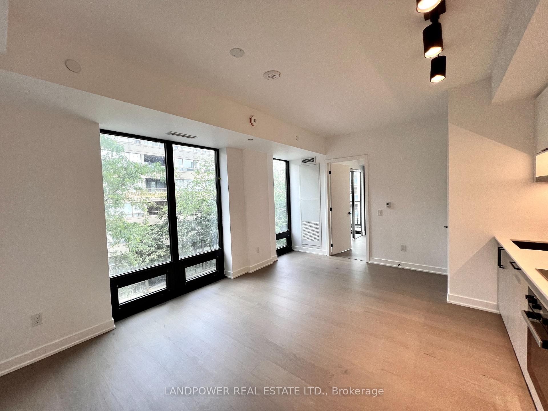 Photo 7 of Unit 509, 91 Montclair Avenue, Toronto, Forest Hill South — HOMEH