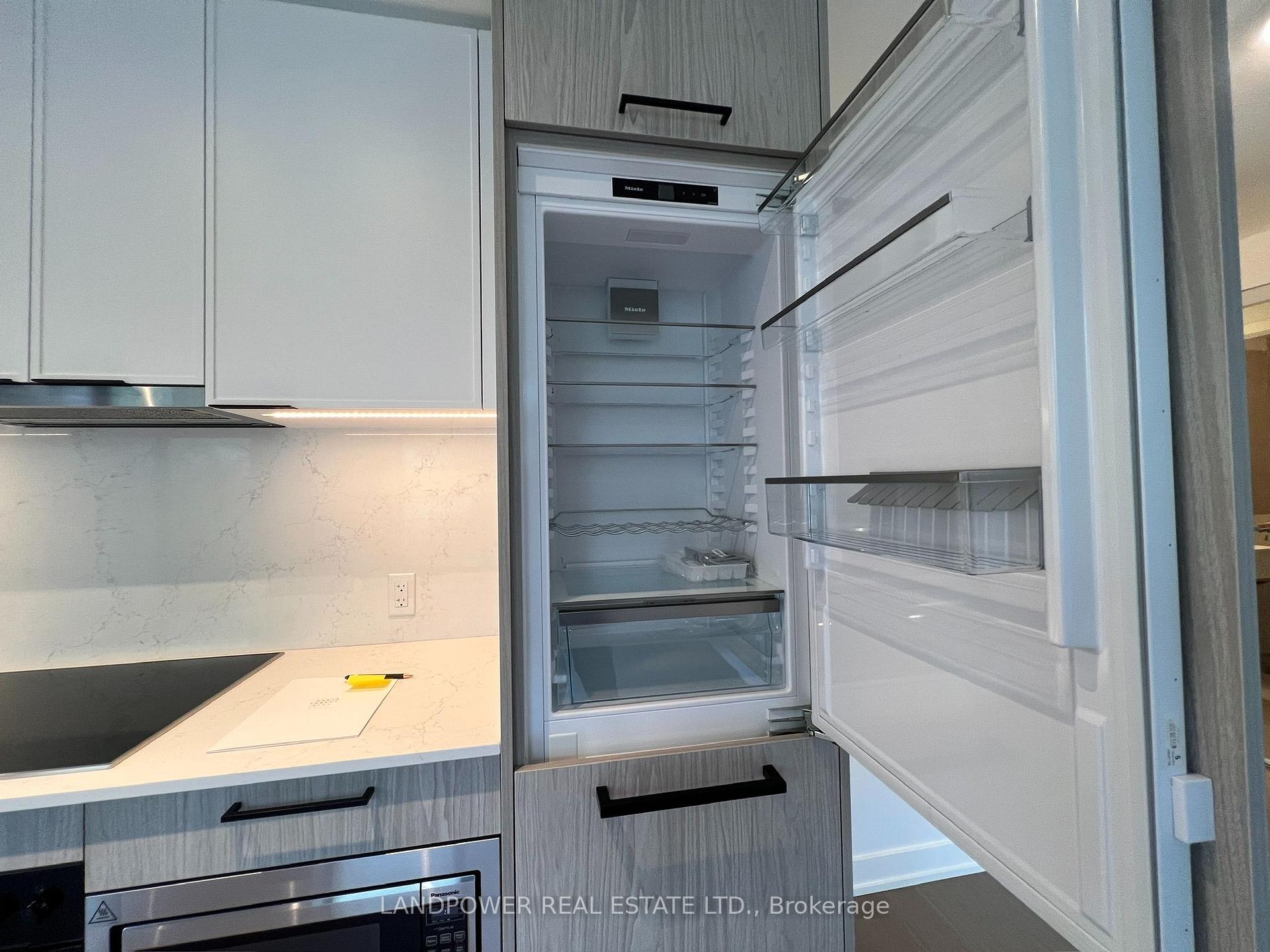 Photo 12 of Unit 509, 91 Montclair Avenue, Toronto, Forest Hill South — HOMEH