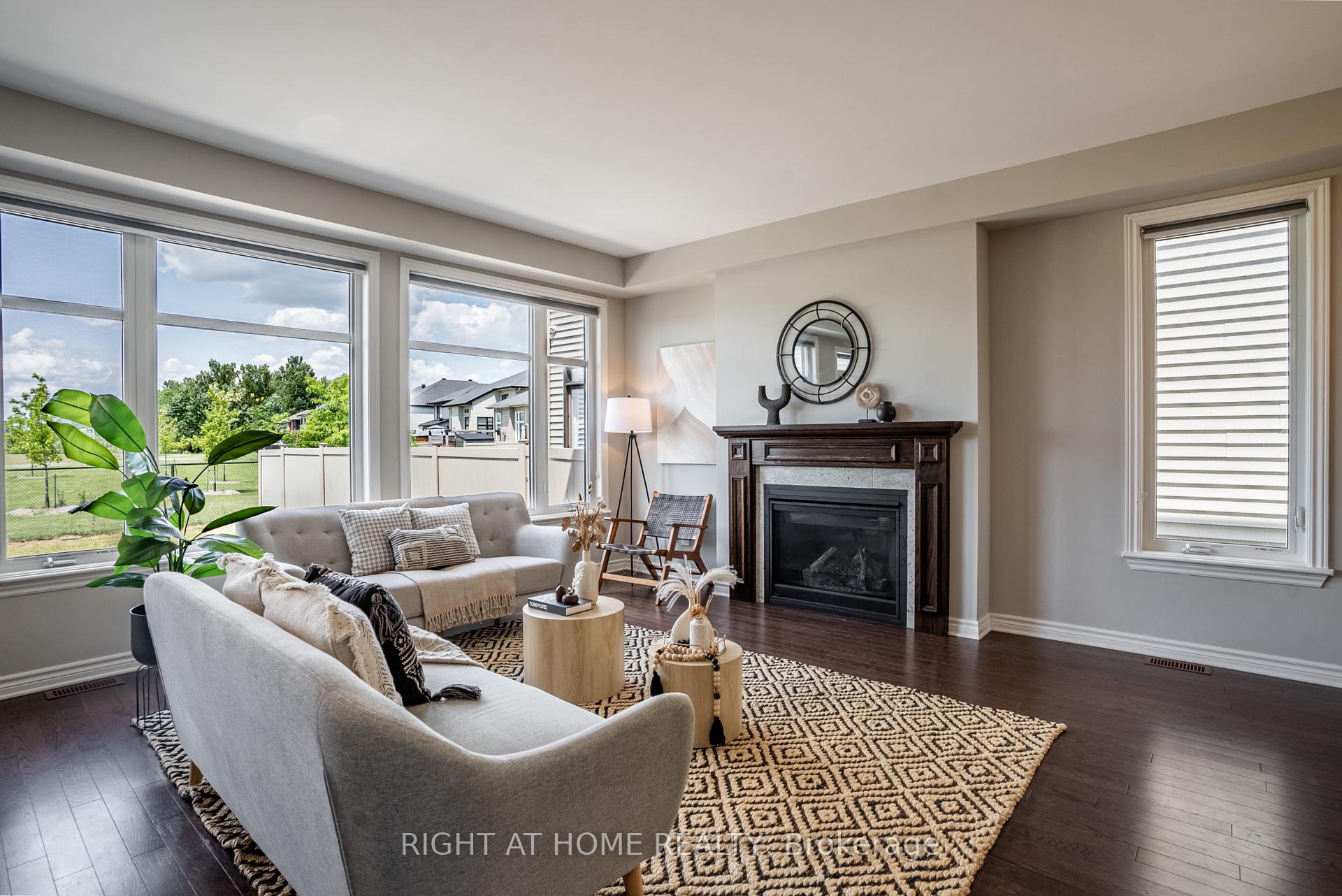 Photo 10 of 151 Cambie Road, Ottawa, Riverside South/Gloucester Glen — HOMEH