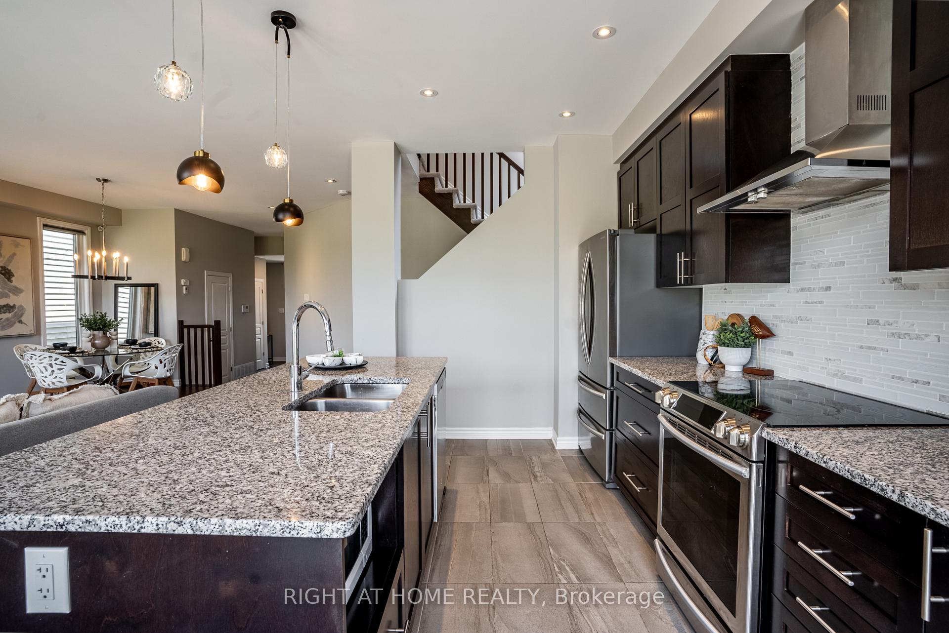 Photo 12 of 151 Cambie Road, Ottawa, Riverside South/Gloucester Glen — HOMEH