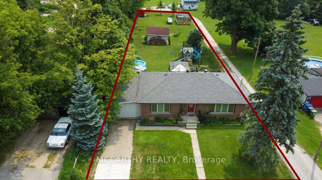 Photo of 341 Victoria Street East E
